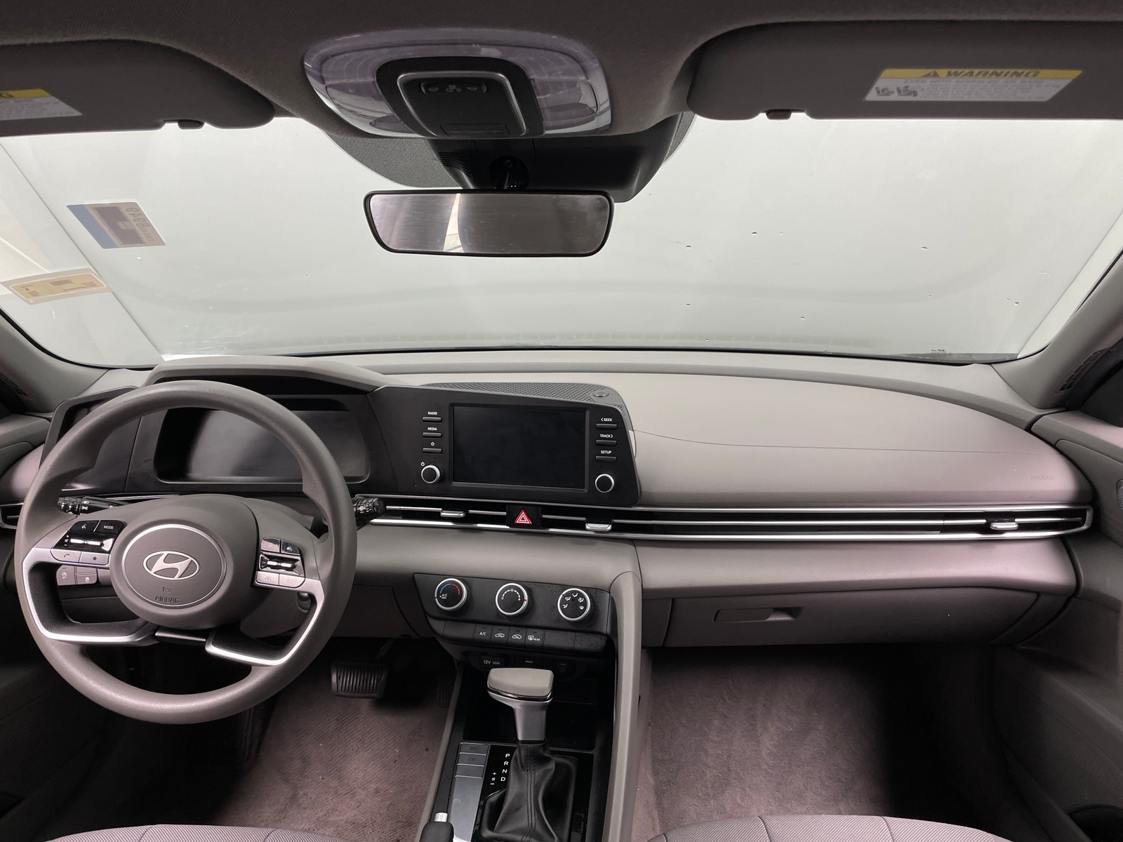 Thumbnail: 2024 Hyundai Elantra - 3