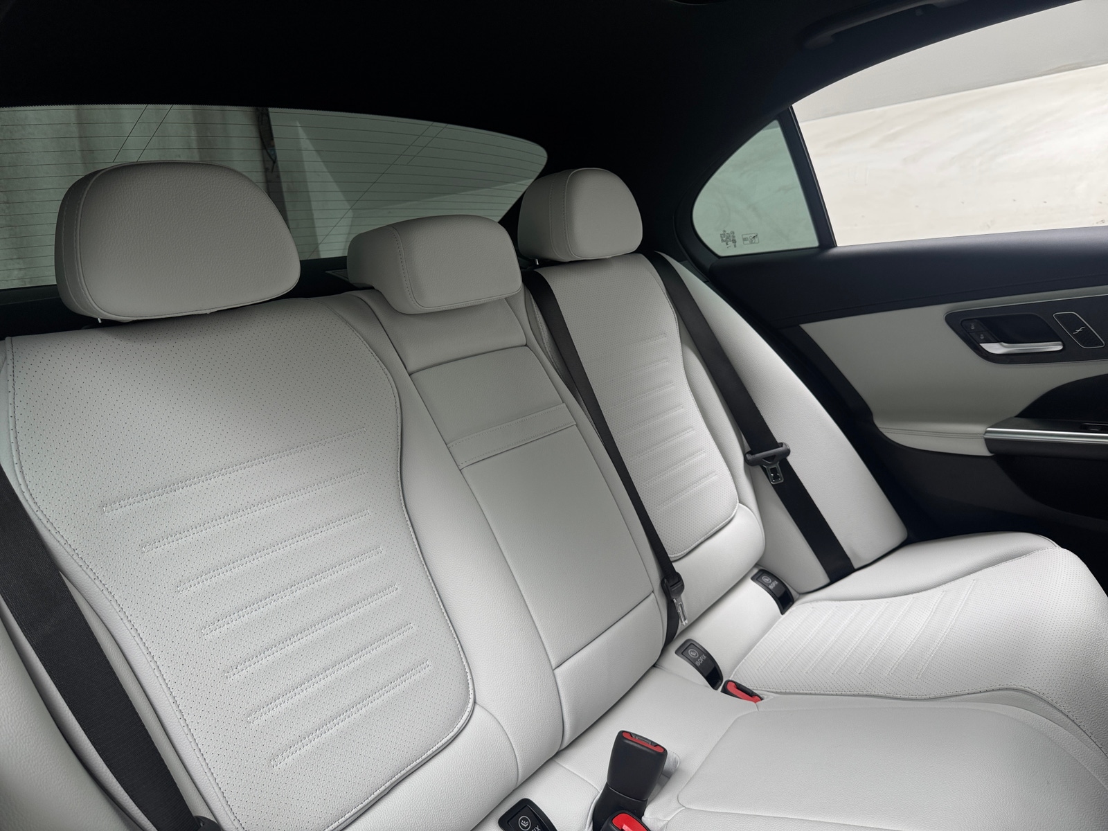 Thumbnail: 2025 Mercedes-Benz C-Class - 5