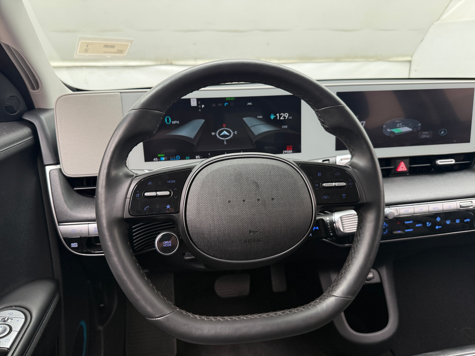 Thumbnail: 2023 Hyundai Ioniq 5 - 4