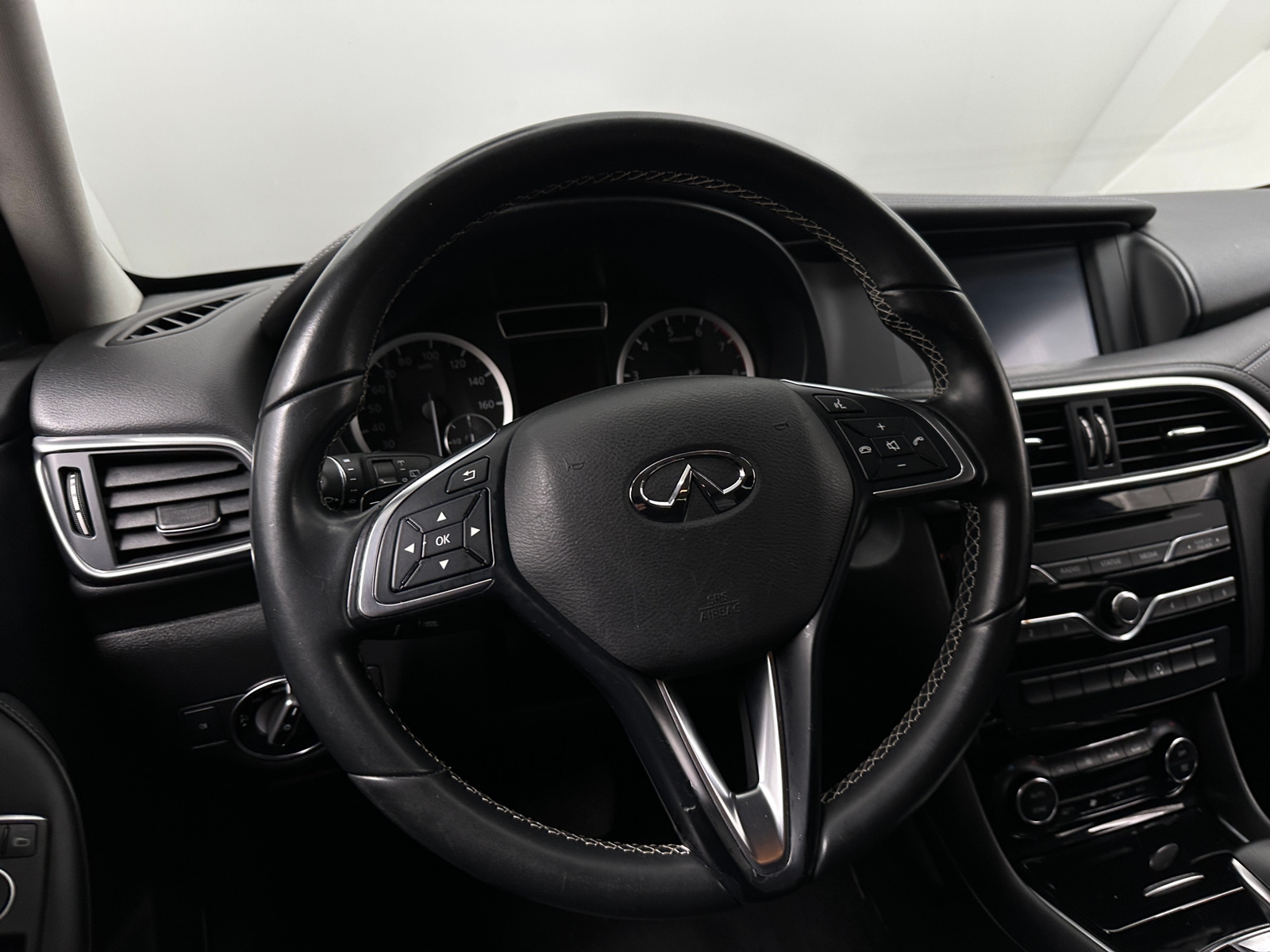 Thumbnail: 2018 INFINITI QX30 - 5