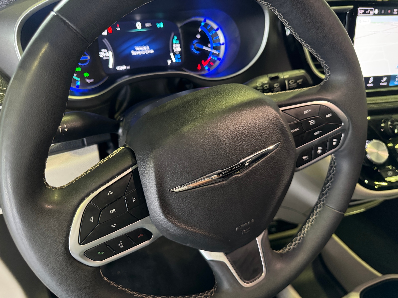 Thumbnail: 2024 Chrysler Pacifica - 4