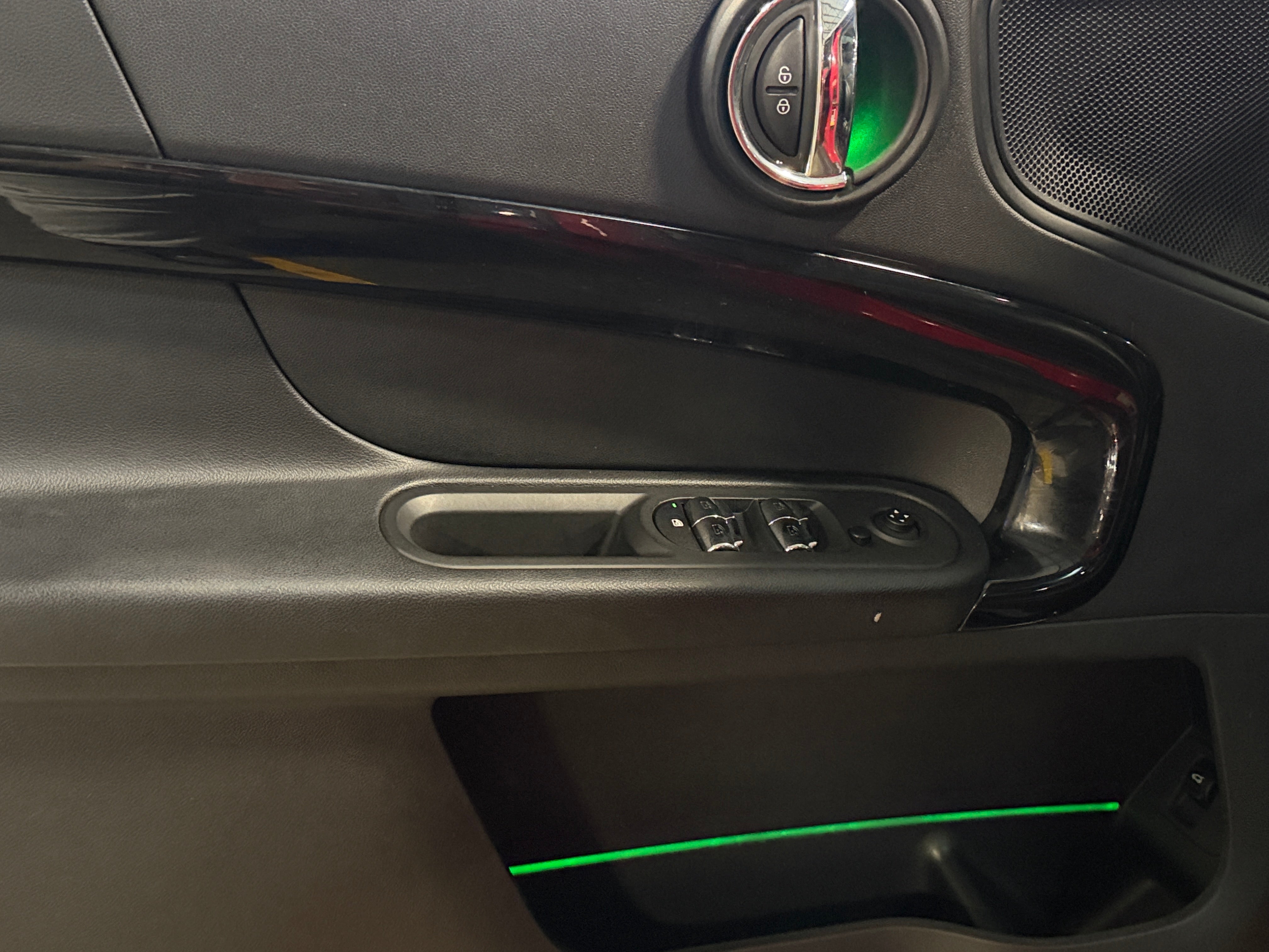 Used 2019 MINI Countryman S with VIN WMZYT5C59K3G93377 for sale in Eagan, Minnesota