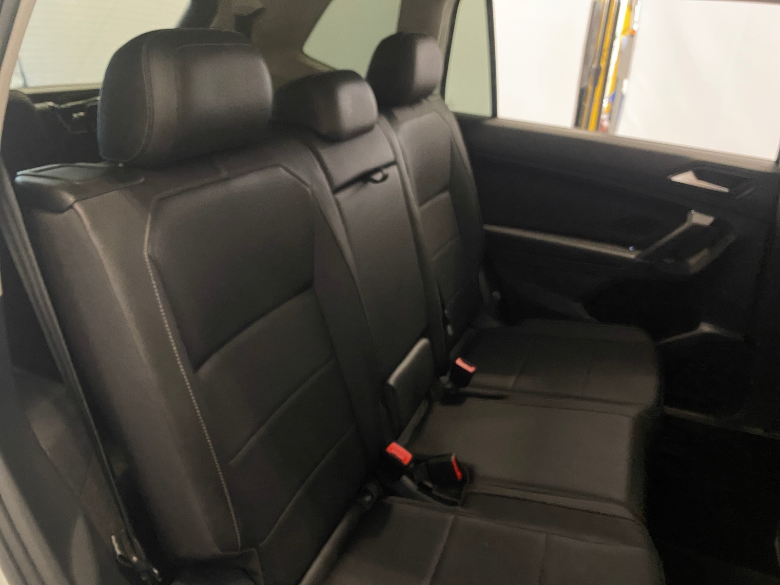 Thumbnail: 2018 Volkswagen Tiguan - 5