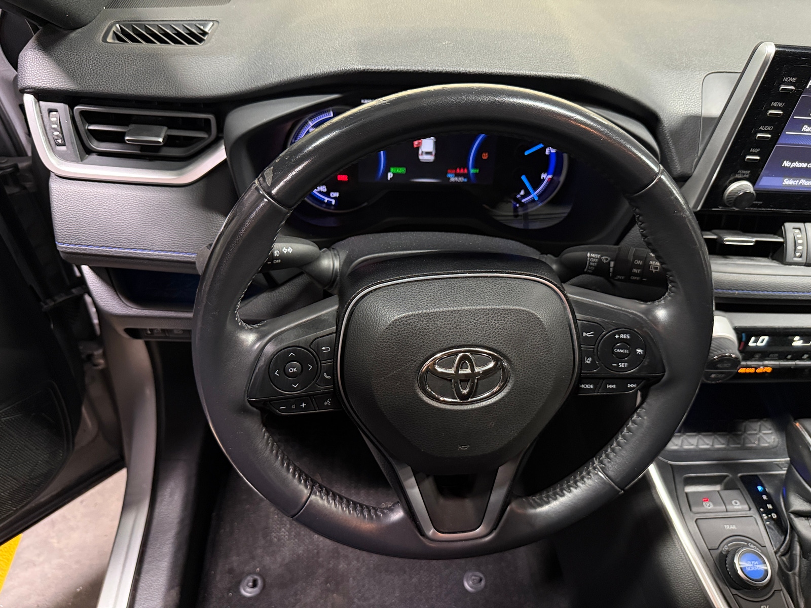 Thumbnail: 2020 Toyota RAV4 - 4