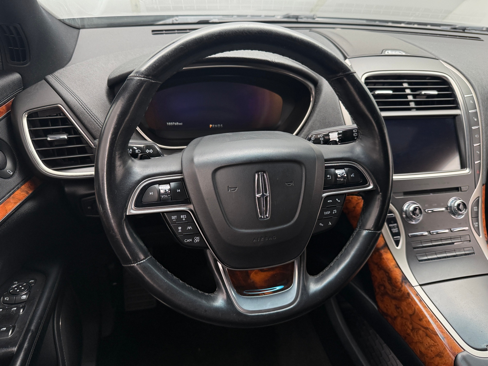 Thumbnail: 2020 Lincoln Nautilus - 4