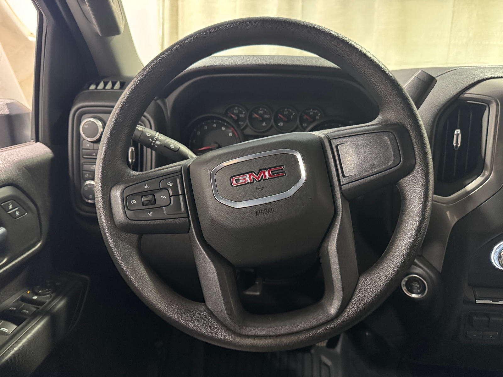 Thumbnail: 2025 GMC Sierra 2500 - 5