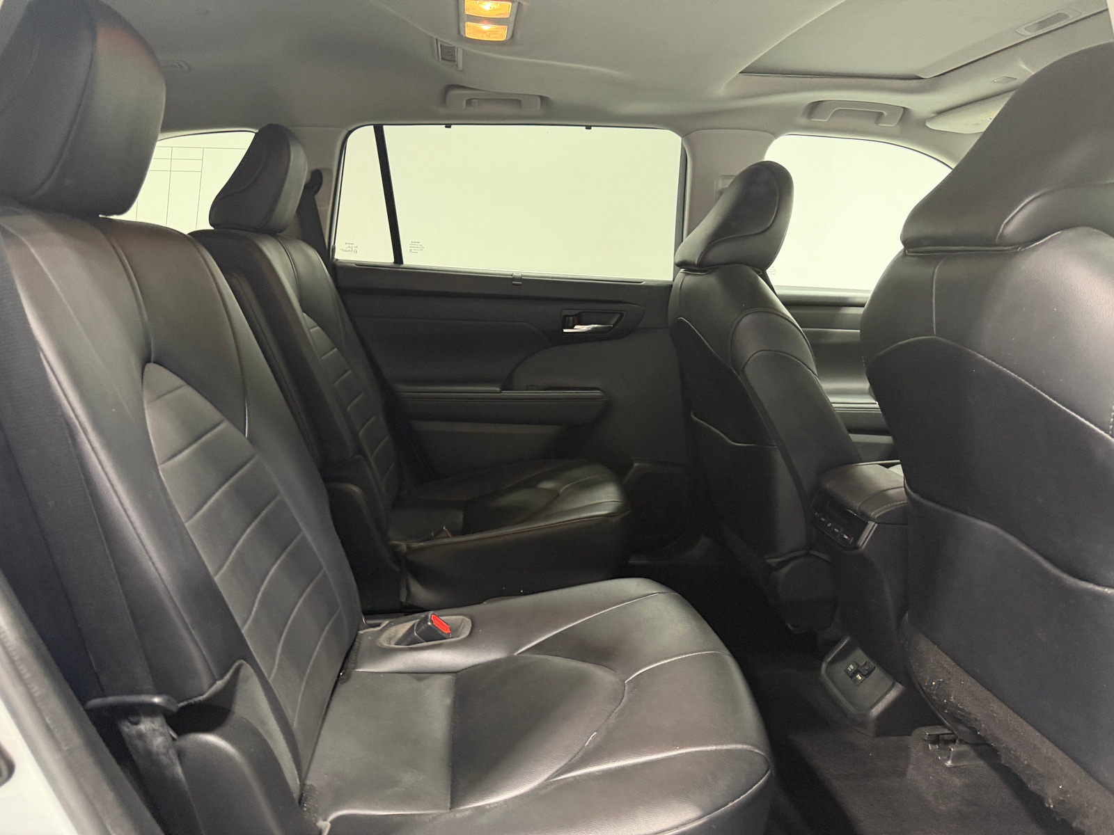 Thumbnail: 2021 Toyota Highlander - 5