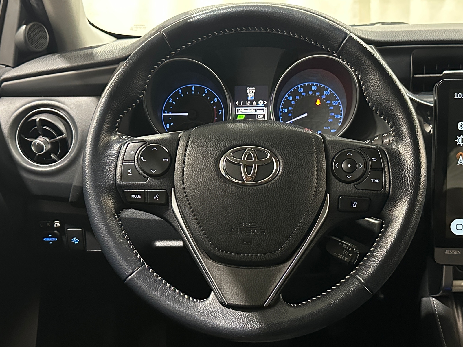 Thumbnail: 2018 Toyota Corolla iM - 5