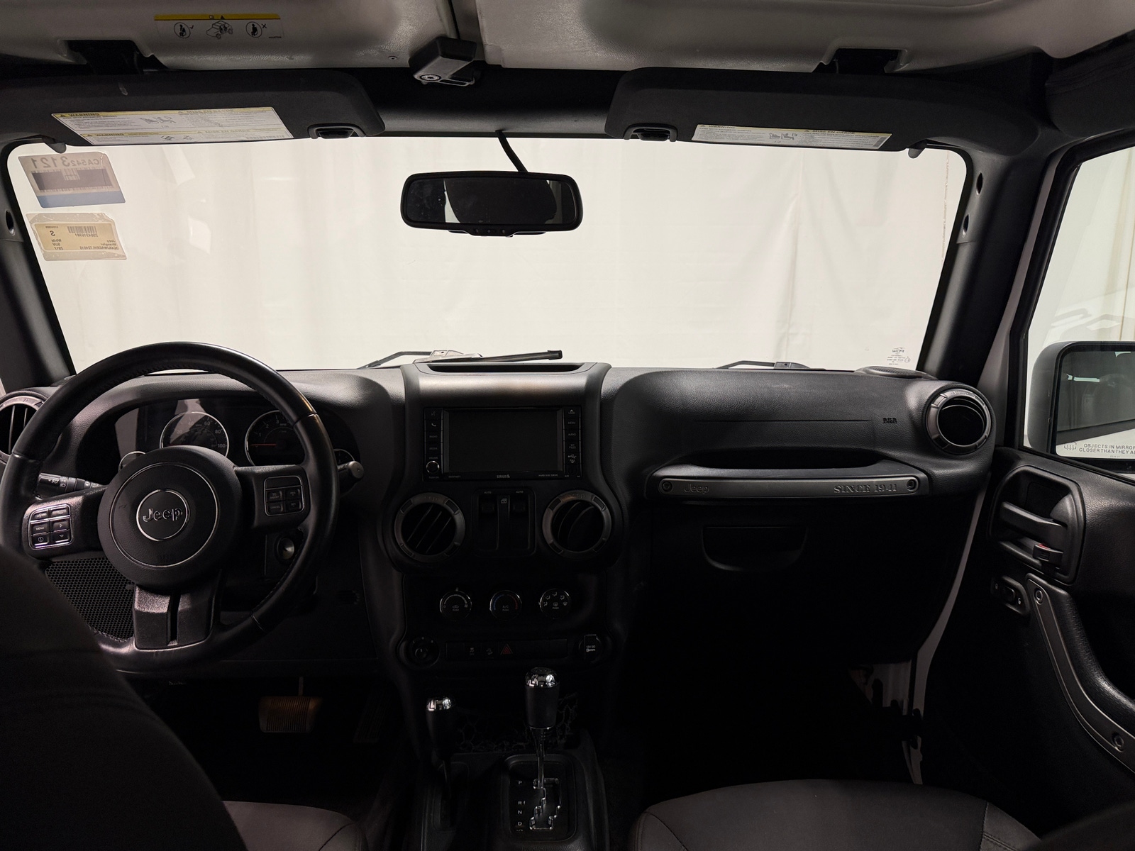 Thumbnail: 2017 Jeep Wrangler - 3