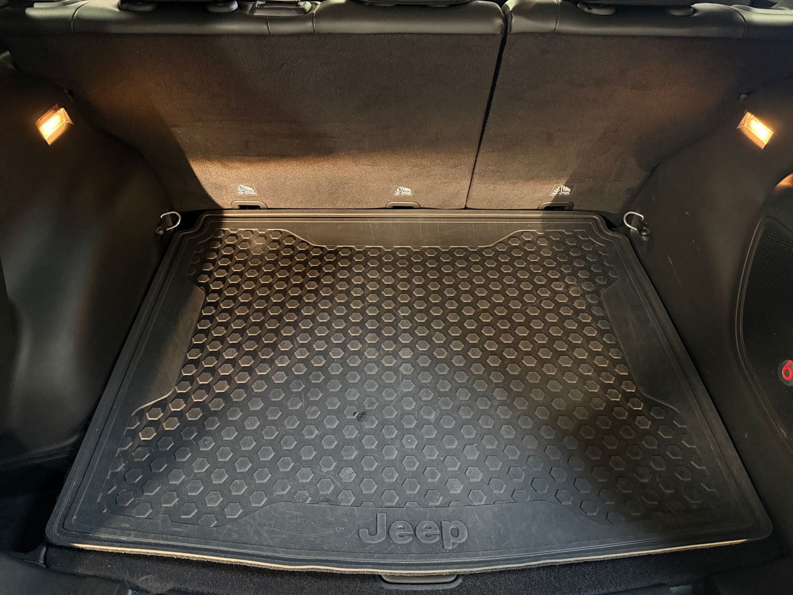 Thumbnail: 2018 Jeep Compass - 6