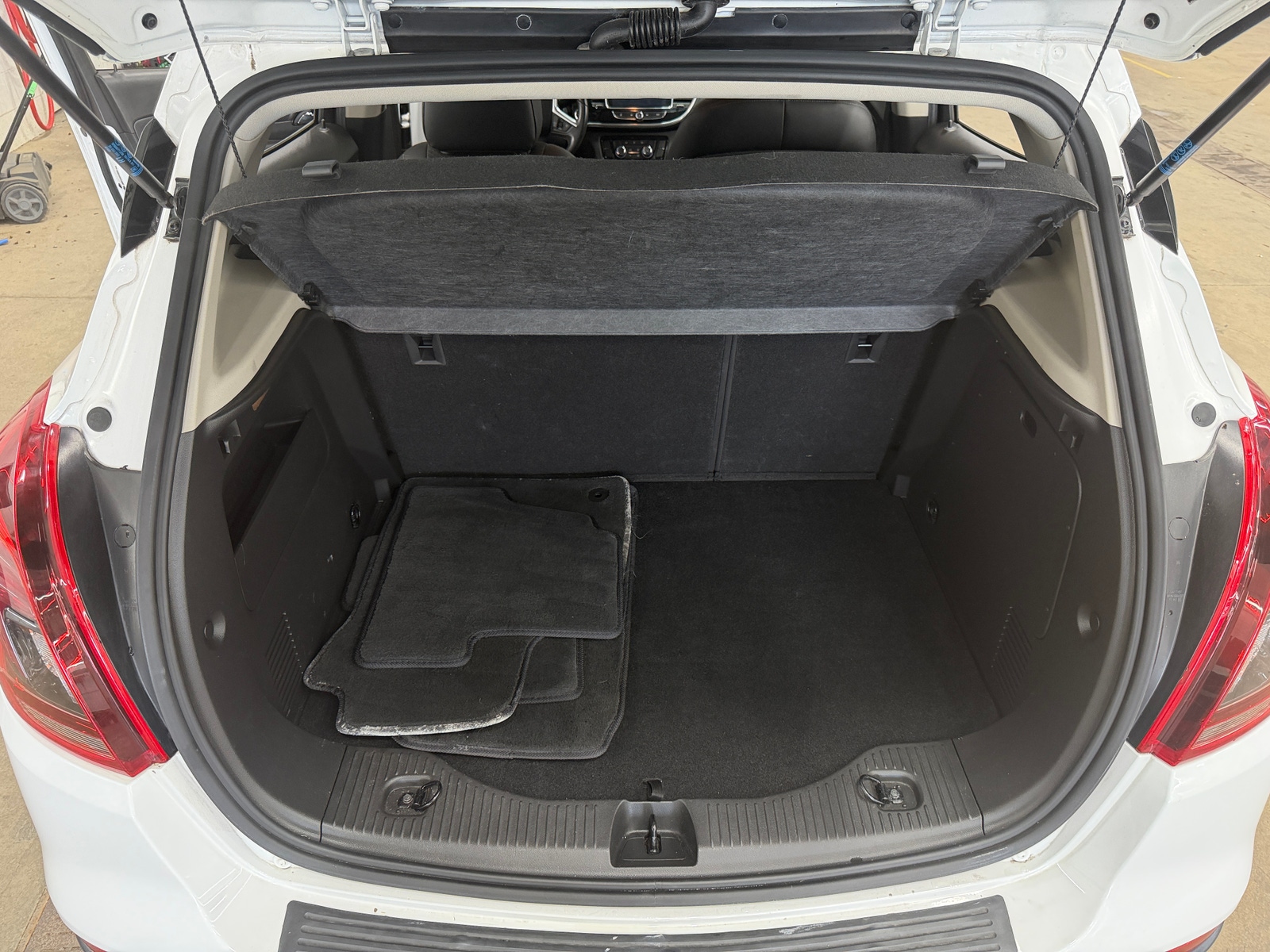 Thumbnail: 2019 Buick Encore - 6