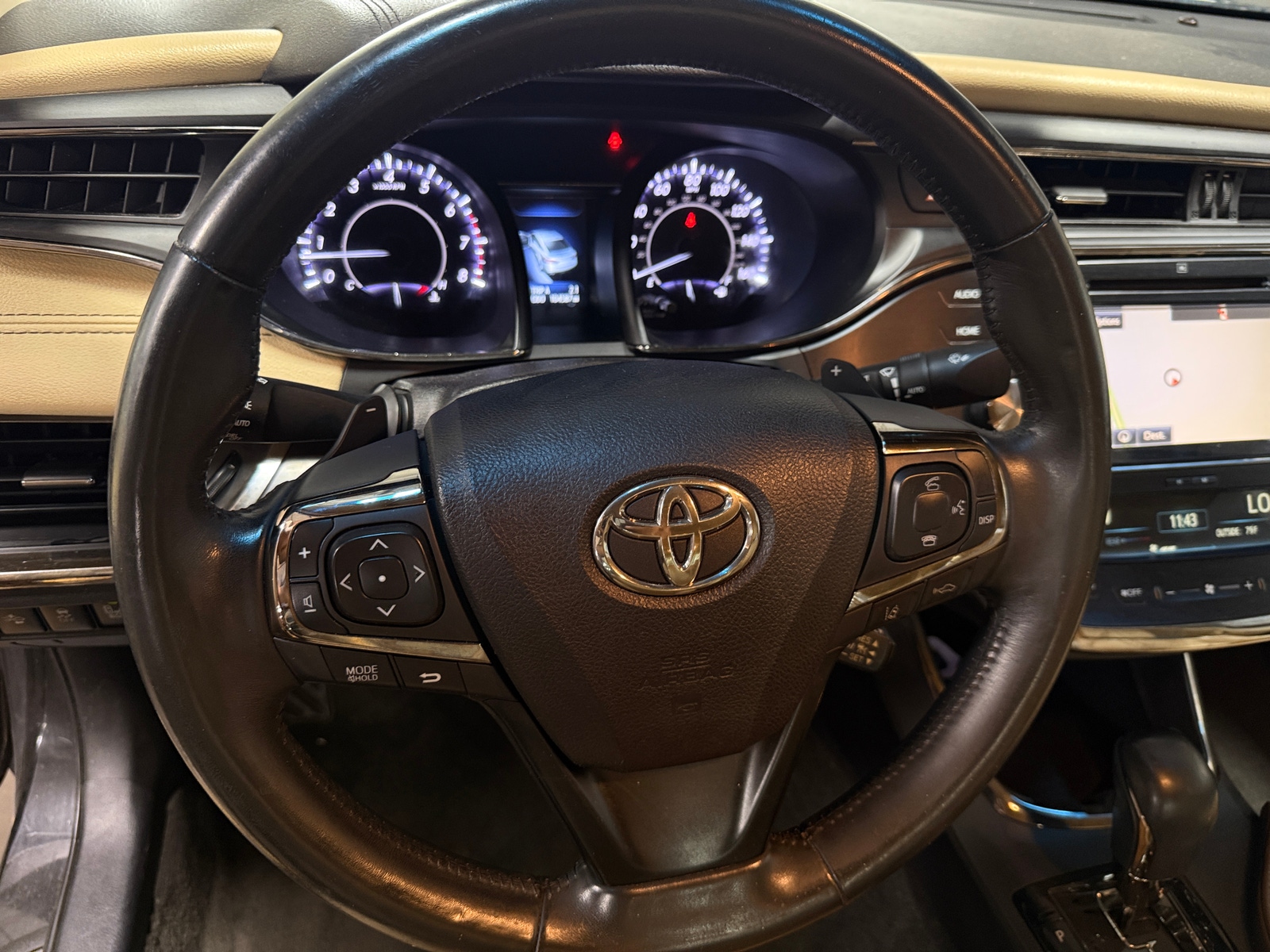 Thumbnail: 2016 Toyota Avalon - 4
