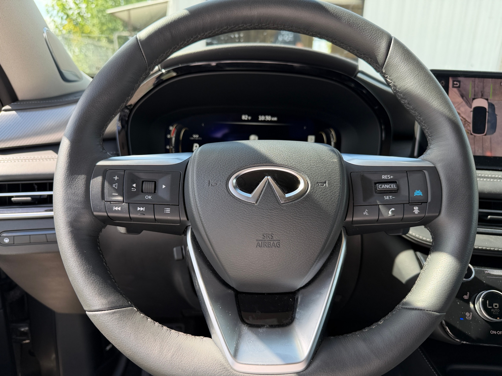 Thumbnail: 2026 INFINITI QX60 - 4