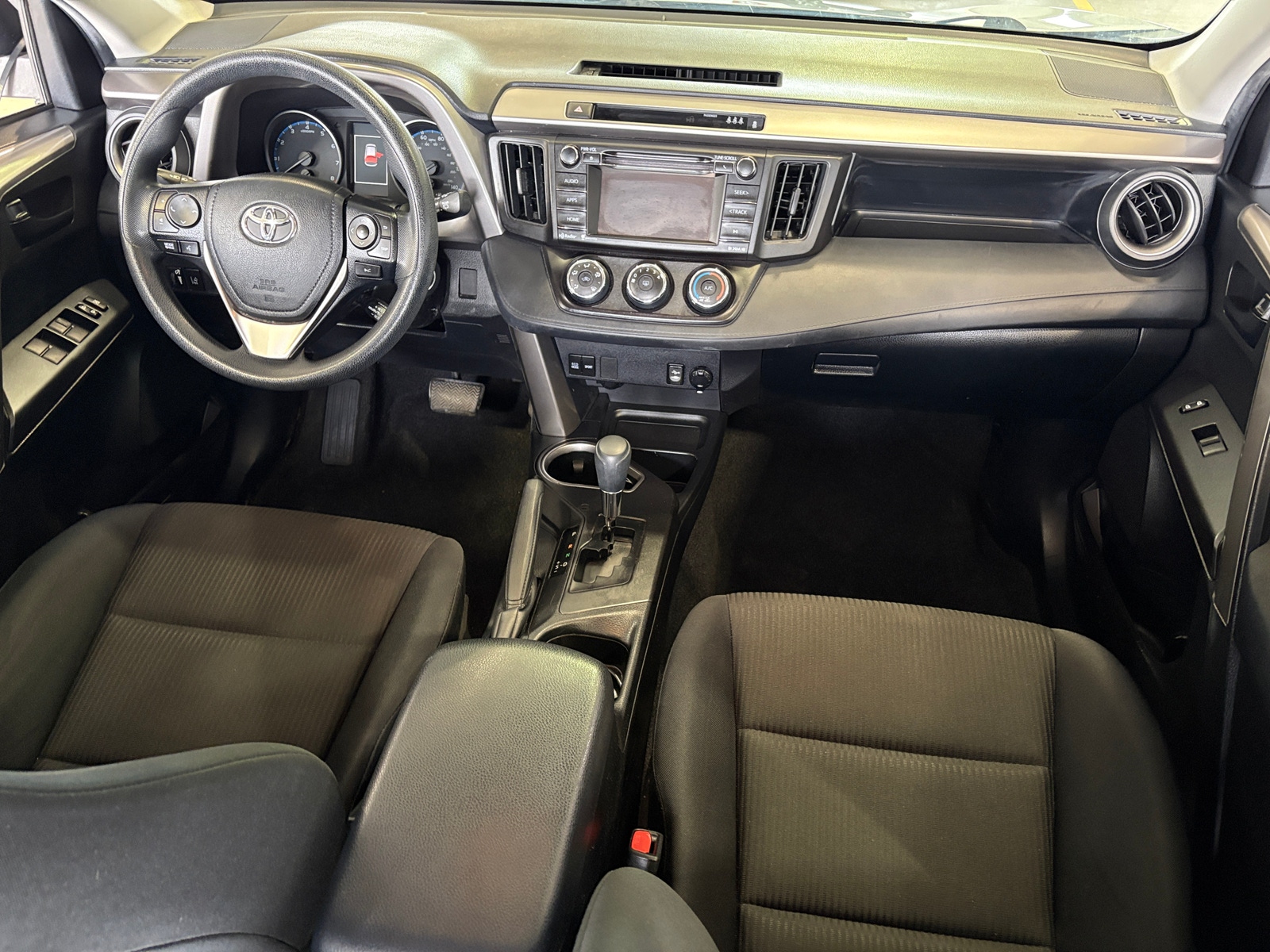 Thumbnail: 2018 Toyota RAV4 - 3