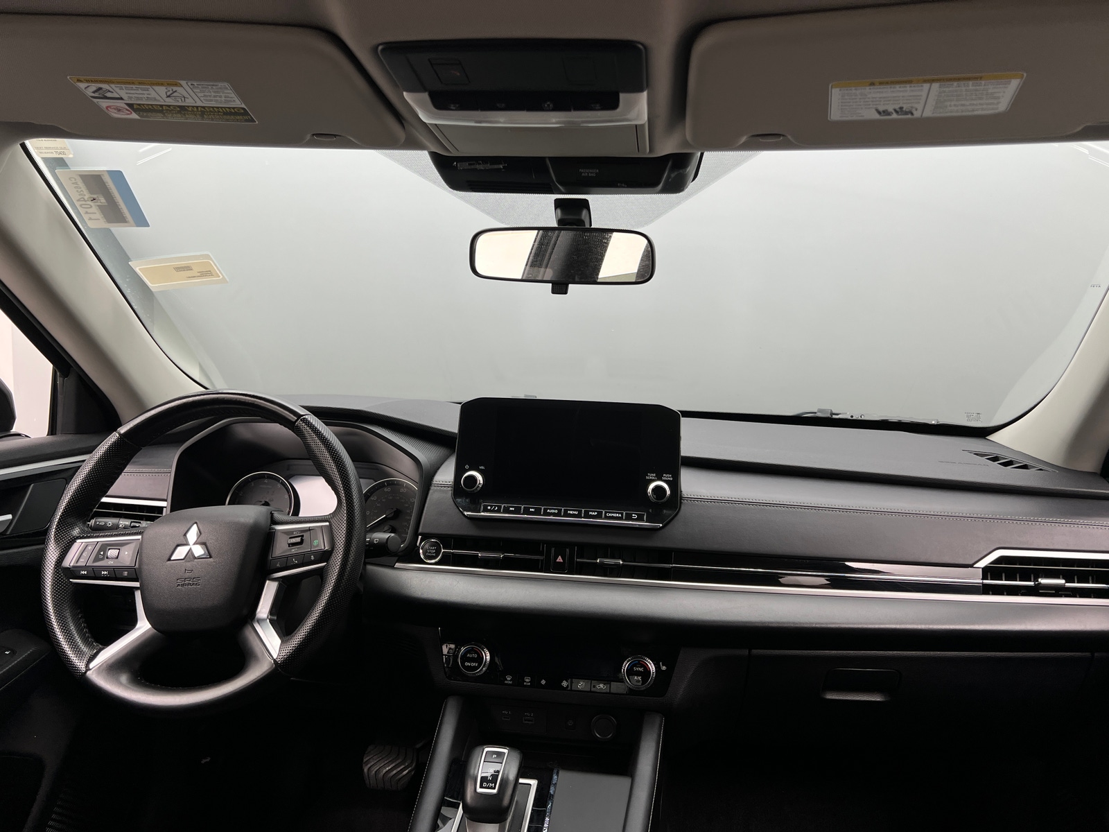 Thumbnail: 2024 Mitsubishi Outlander - 2