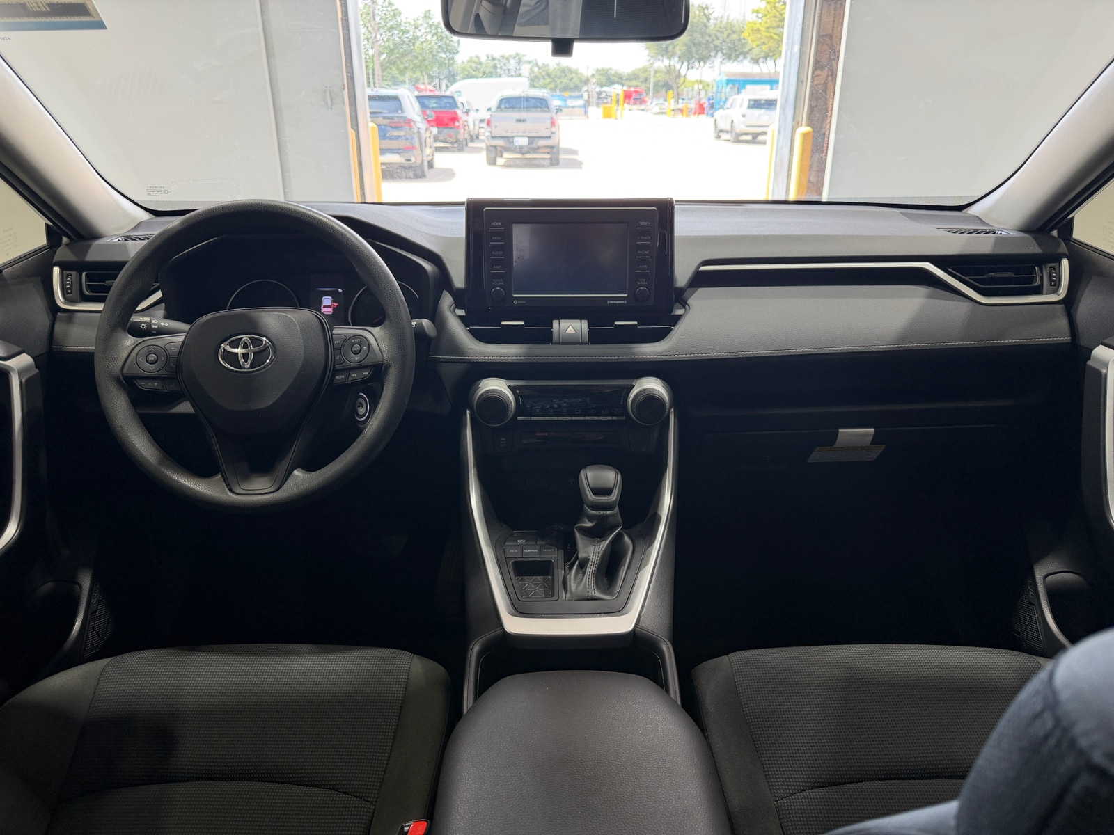 Thumbnail: 2022 Toyota RAV4 - 3