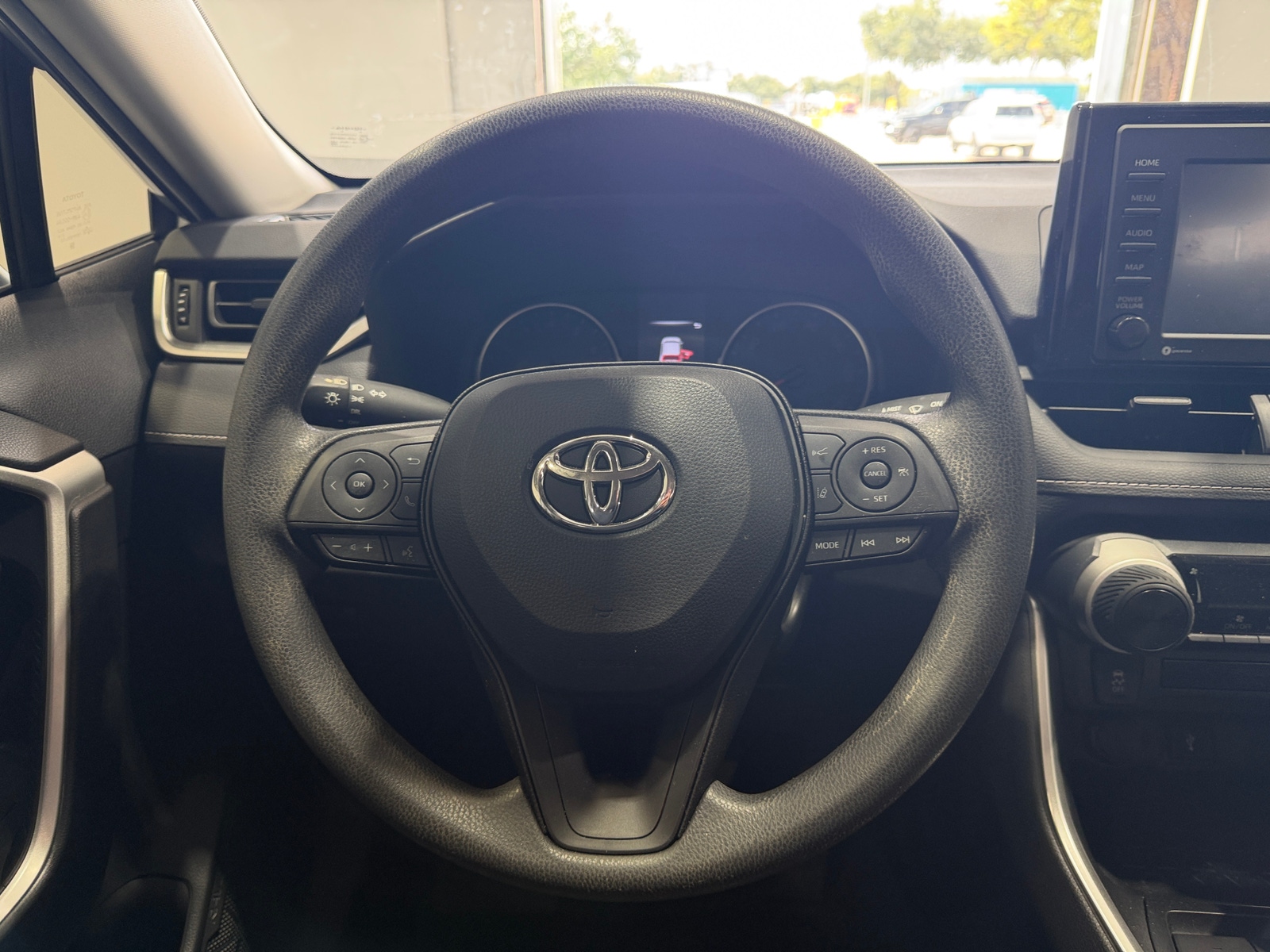 Thumbnail: 2022 Toyota RAV4 - 5