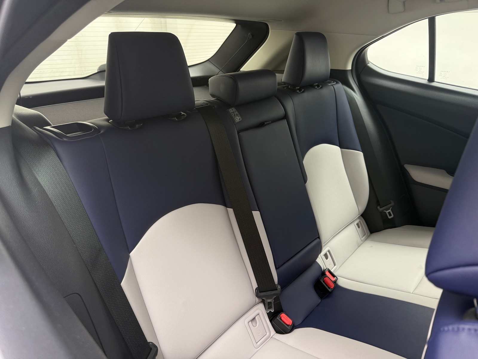 Thumbnail: 2020 Lexus UX - 5