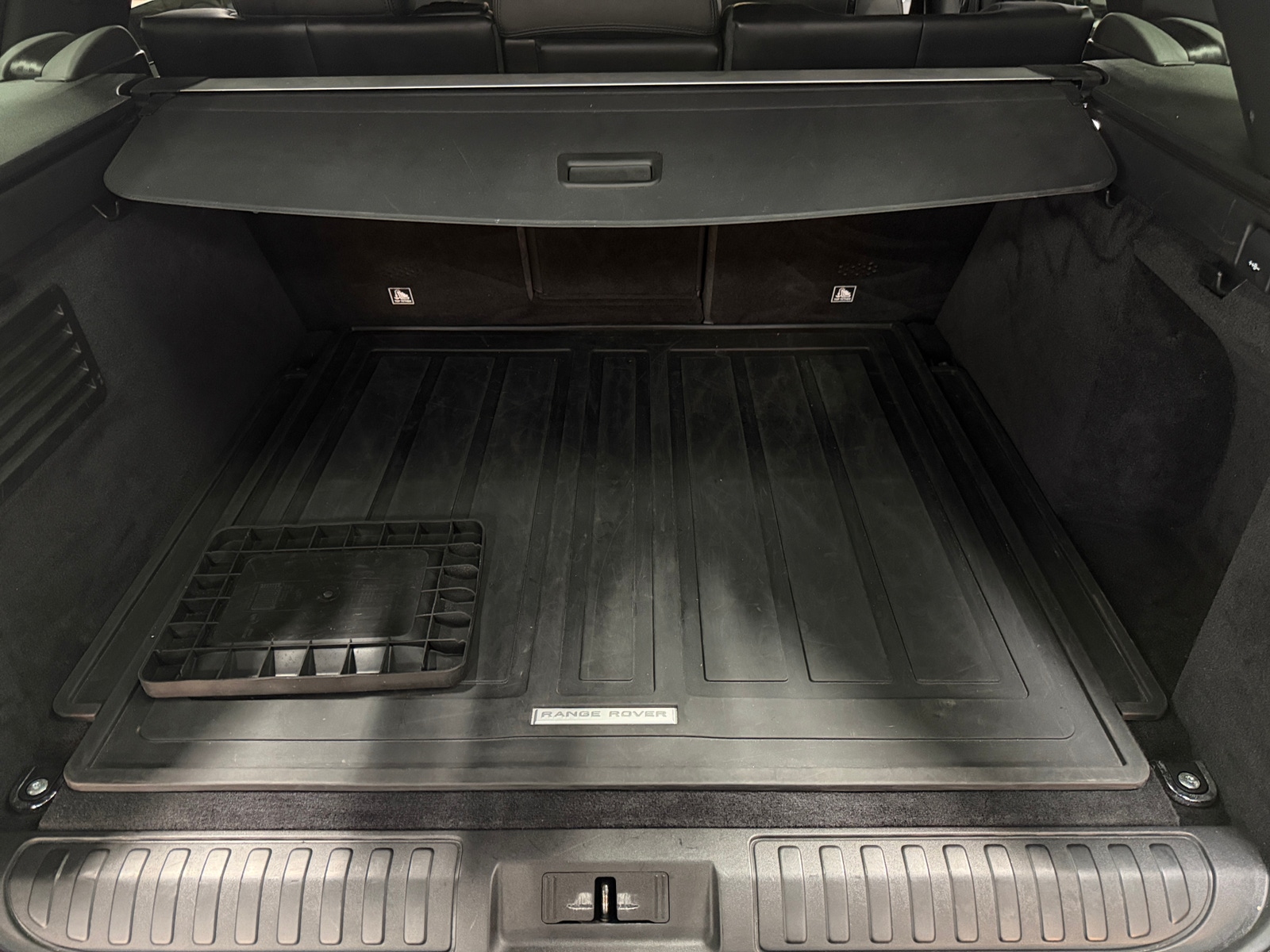 Thumbnail: 2020 Land Rover Range Rover Sport - 6
