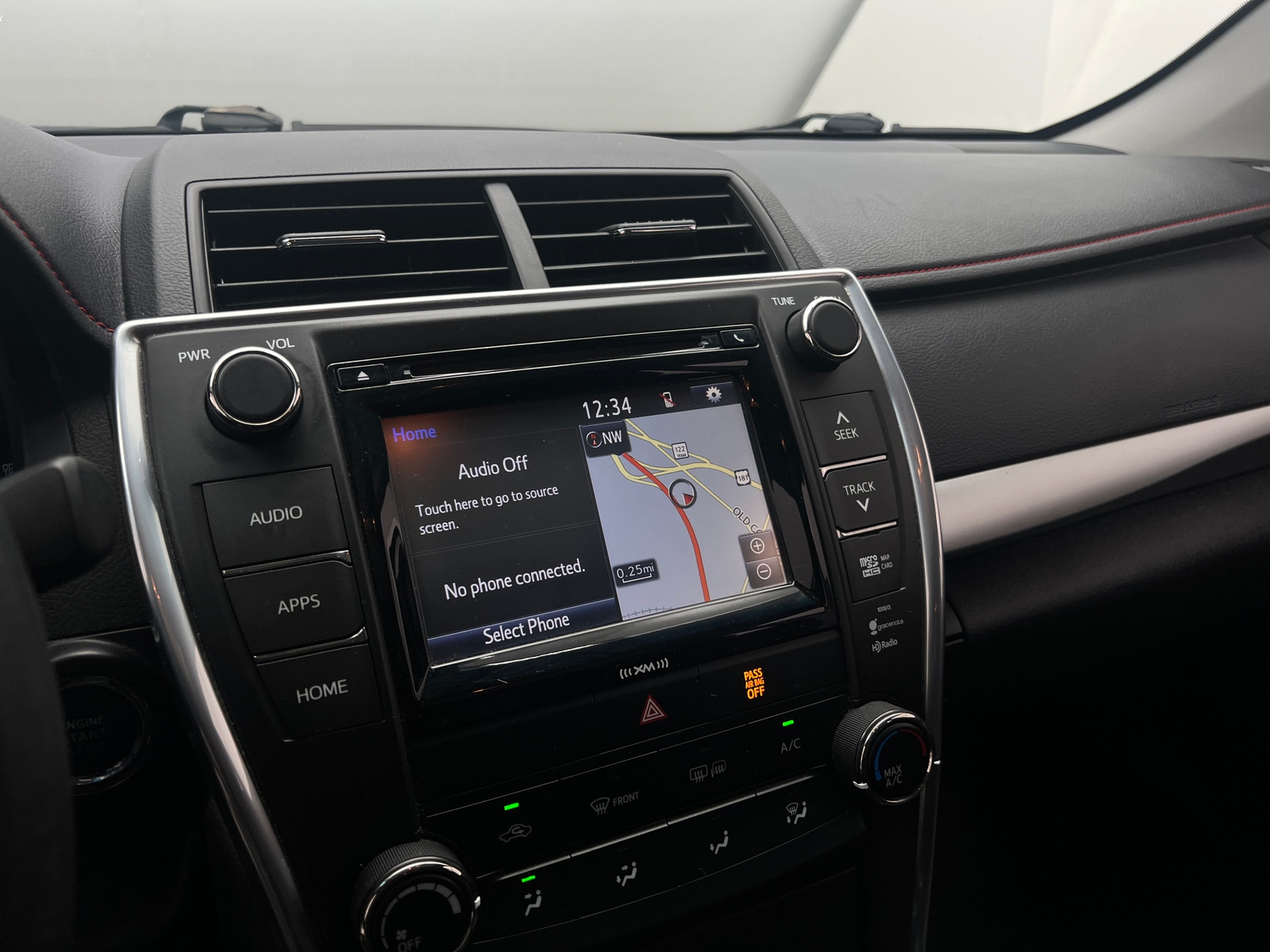 Thumbnail: 2017 Toyota Camry - 4