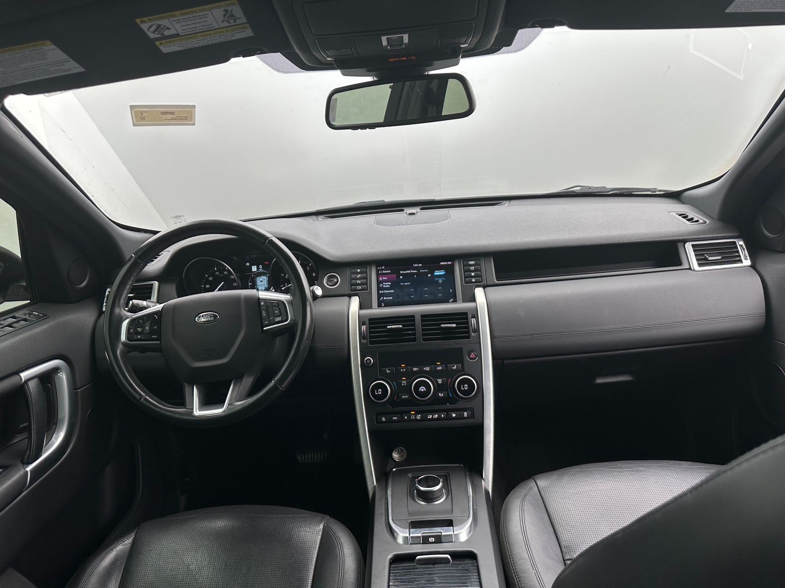Thumbnail: 2019 Land Rover Discovery Sport - 3