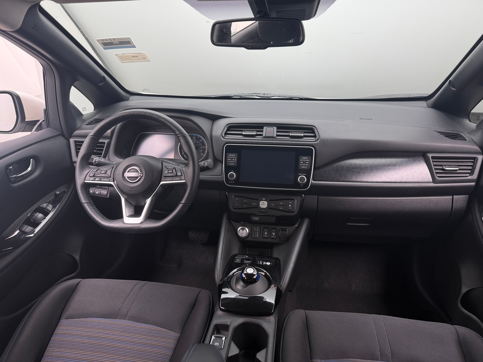 Thumbnail: 2023 Nissan Leaf - 3
