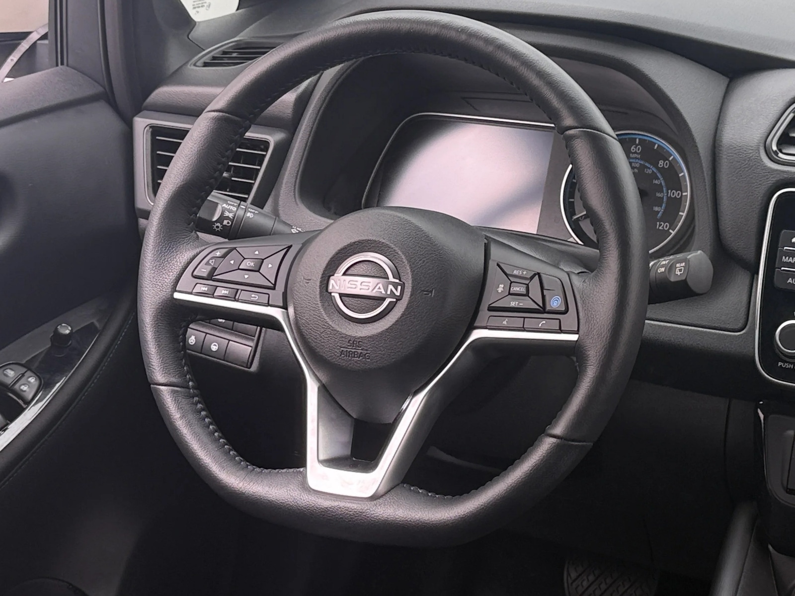 Thumbnail: 2023 Nissan Leaf - 5