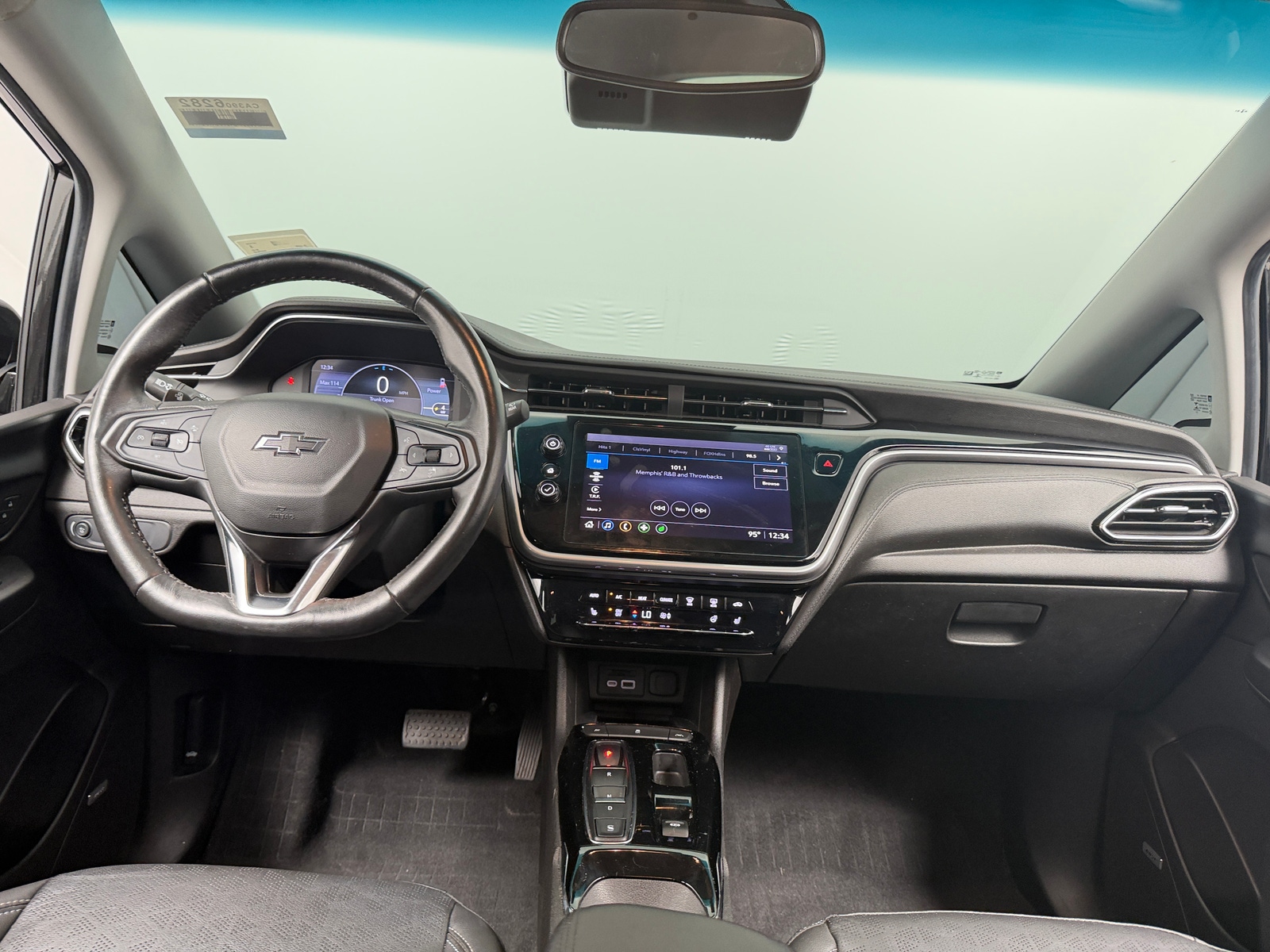 Thumbnail: 2022 Chevrolet Bolt EV - 2