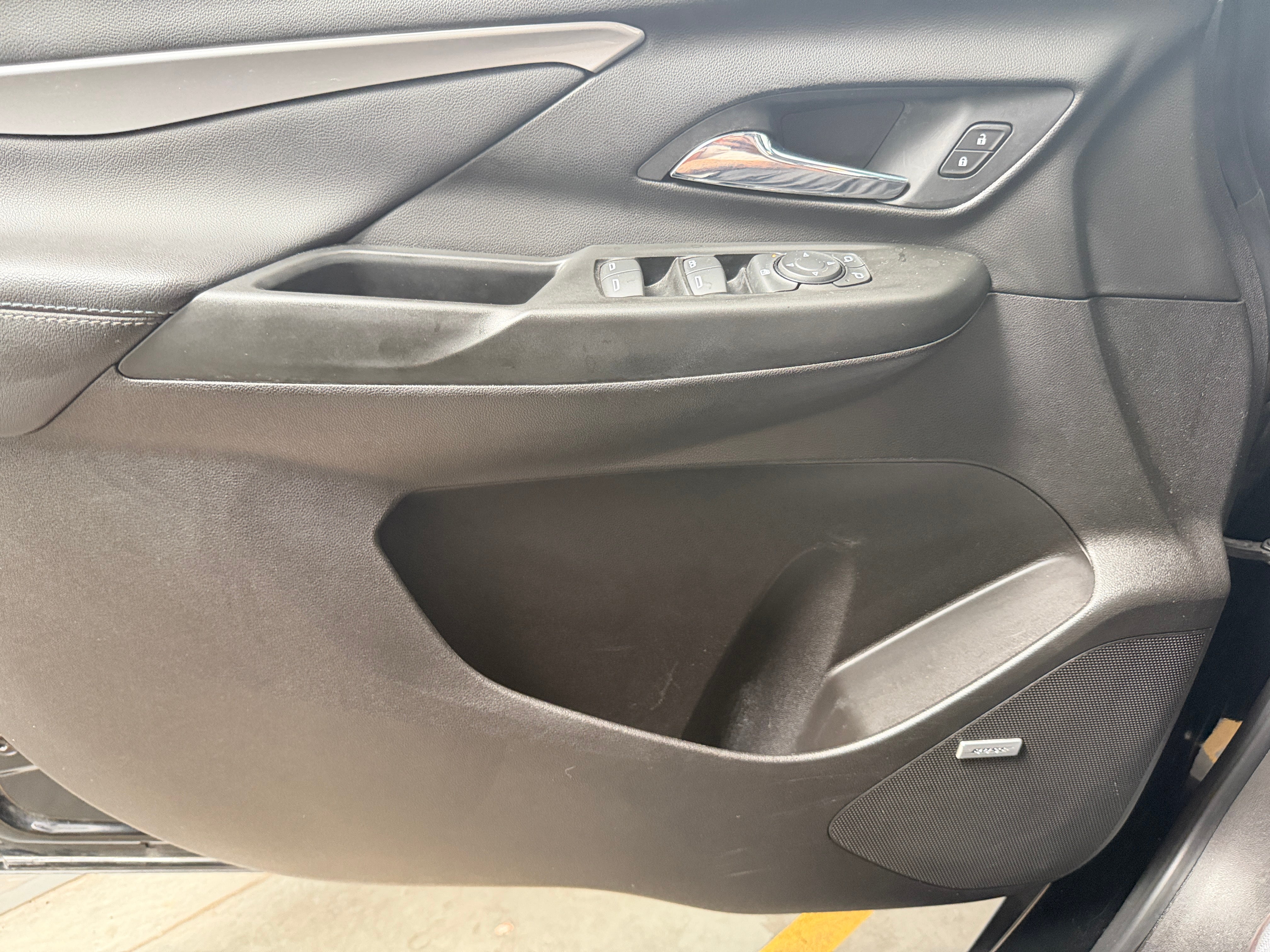 Used 2022 Chevrolet Bolt EV 2LT with VIN 1G1FX6S03N4111270 for sale in Auburn, WA