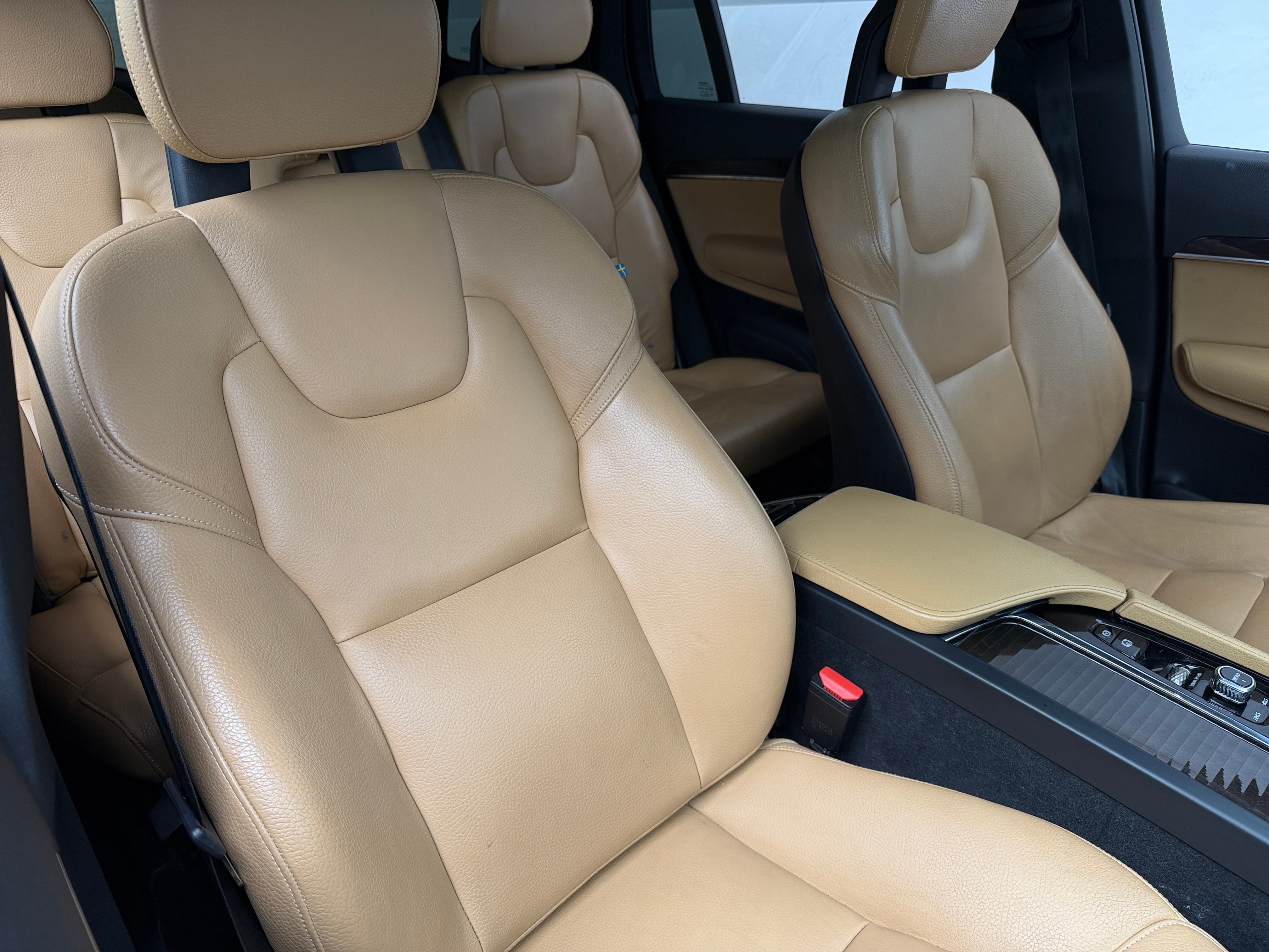 2017 Volvo XC90 Momentum