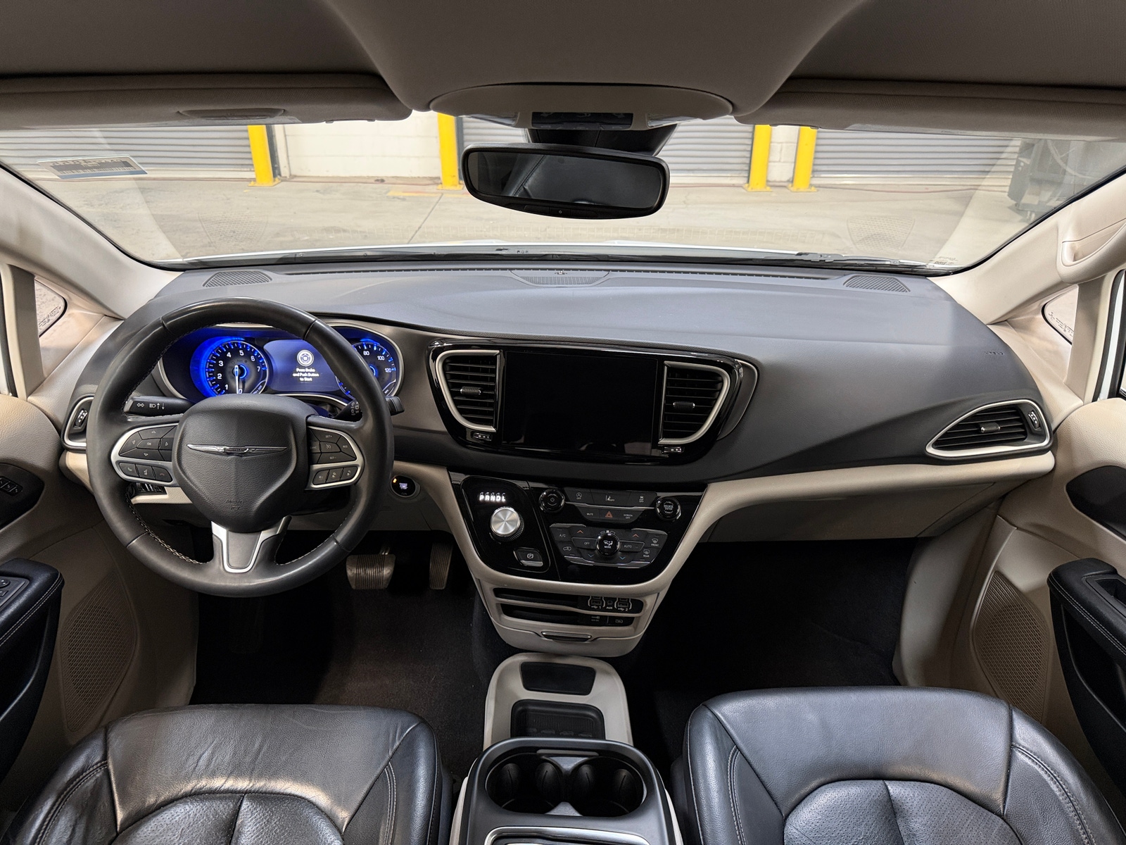 Thumbnail: 2022 Chrysler Pacifica - 2