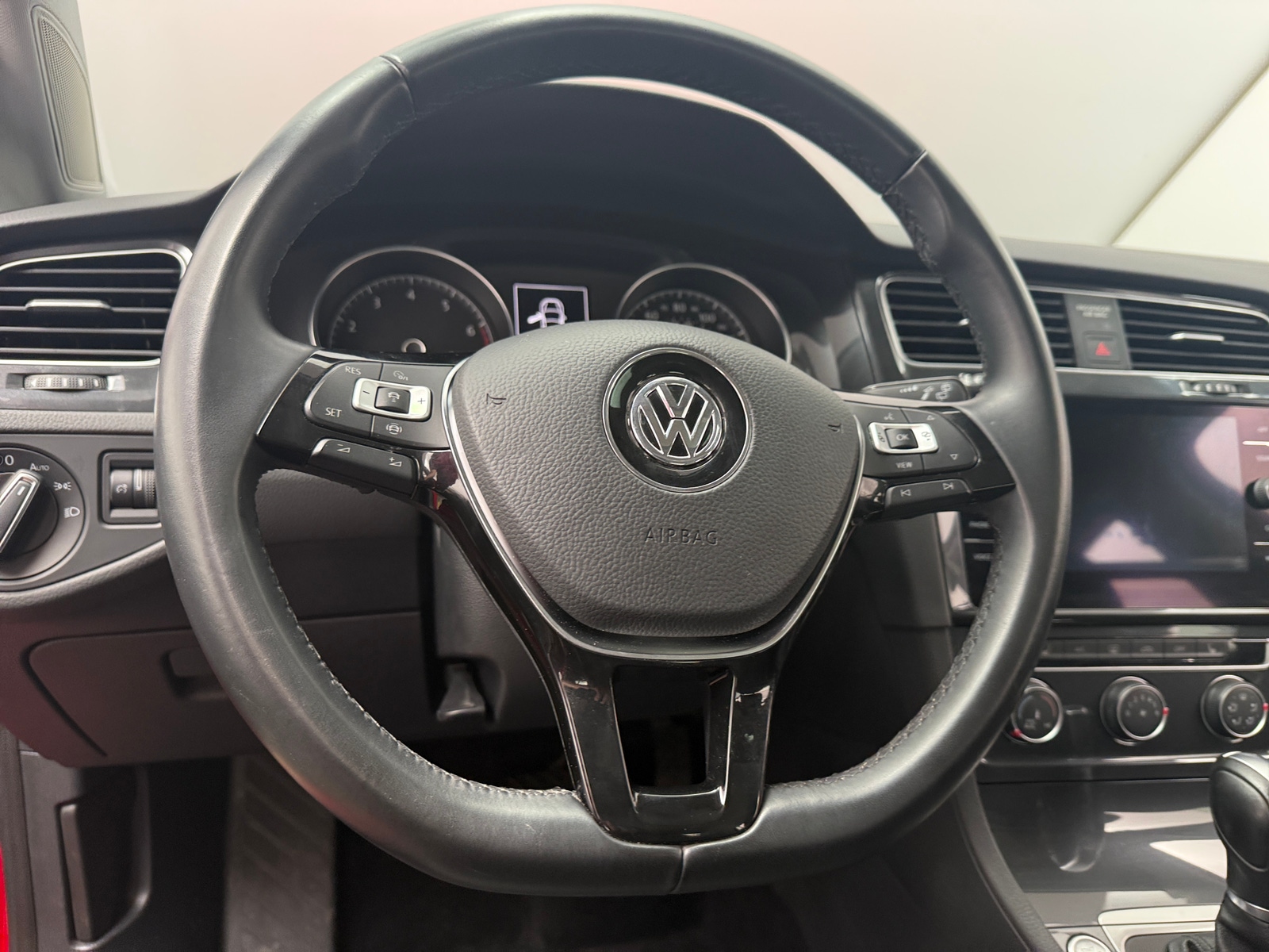 Thumbnail: 2019 Volkswagen Golf - 5