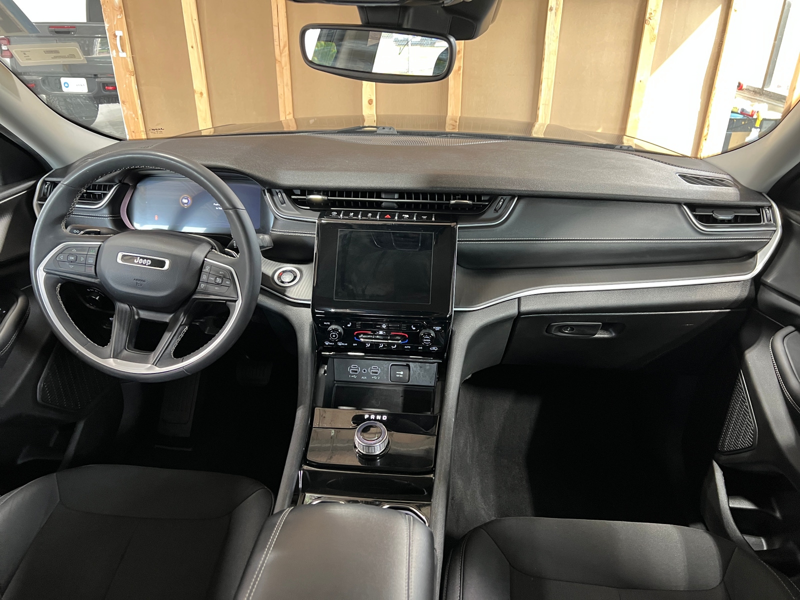 Thumbnail: 2023 Jeep Grand Cherokee - 3