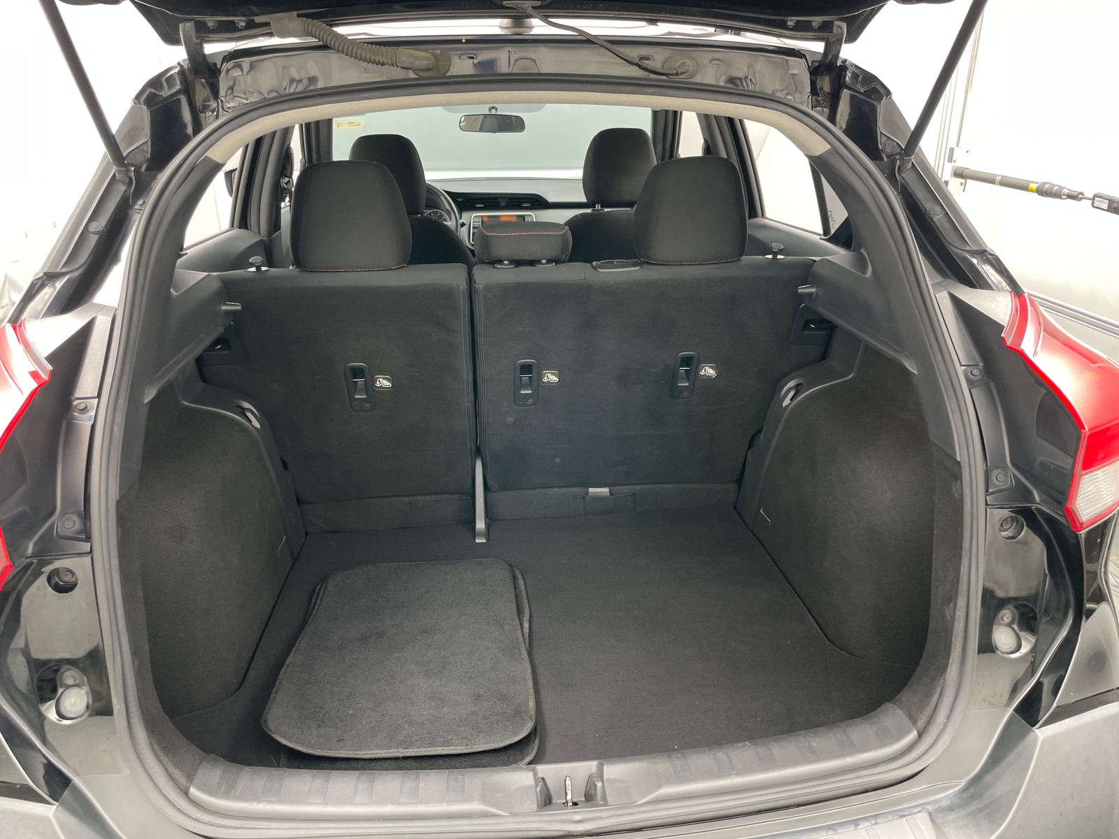 Thumbnail: 2019 Nissan Kicks - 7