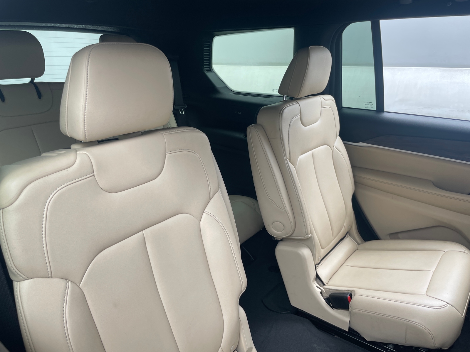 Thumbnail: 2023 Jeep Grand Cherokee L - 5