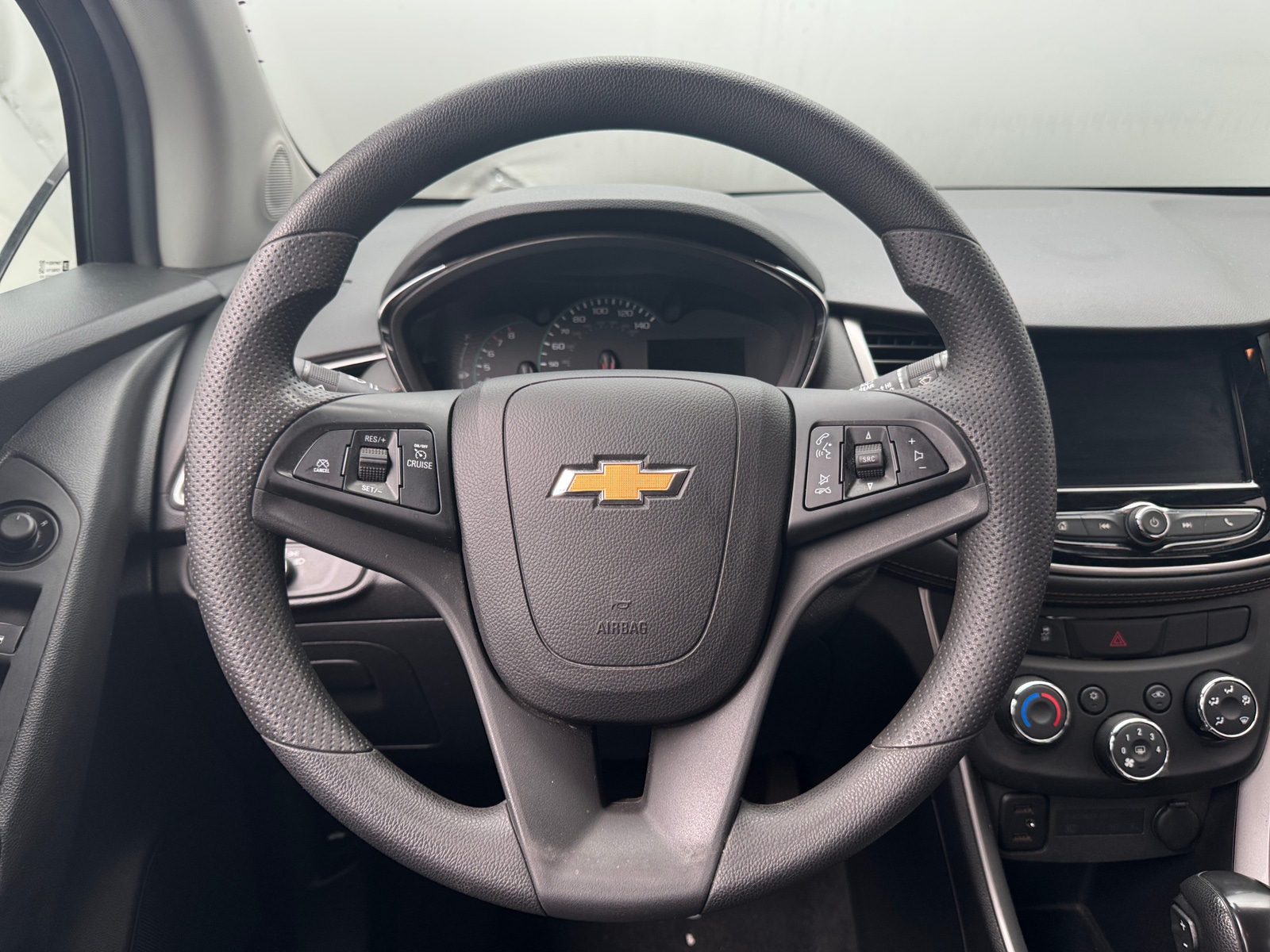 Thumbnail: 2022 Chevrolet Trax - 5