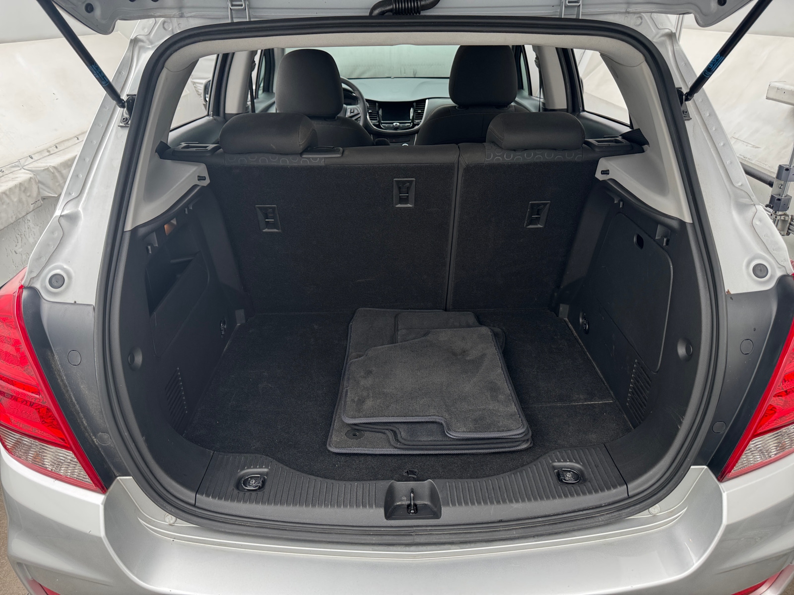 Thumbnail: 2022 Chevrolet Trax - 7