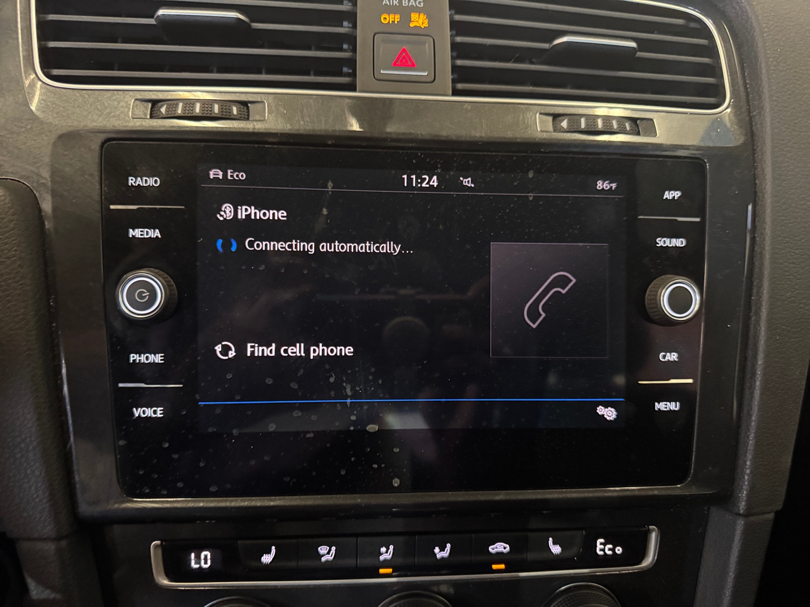 Thumbnail: 2017 Volkswagen e-Golf - 4