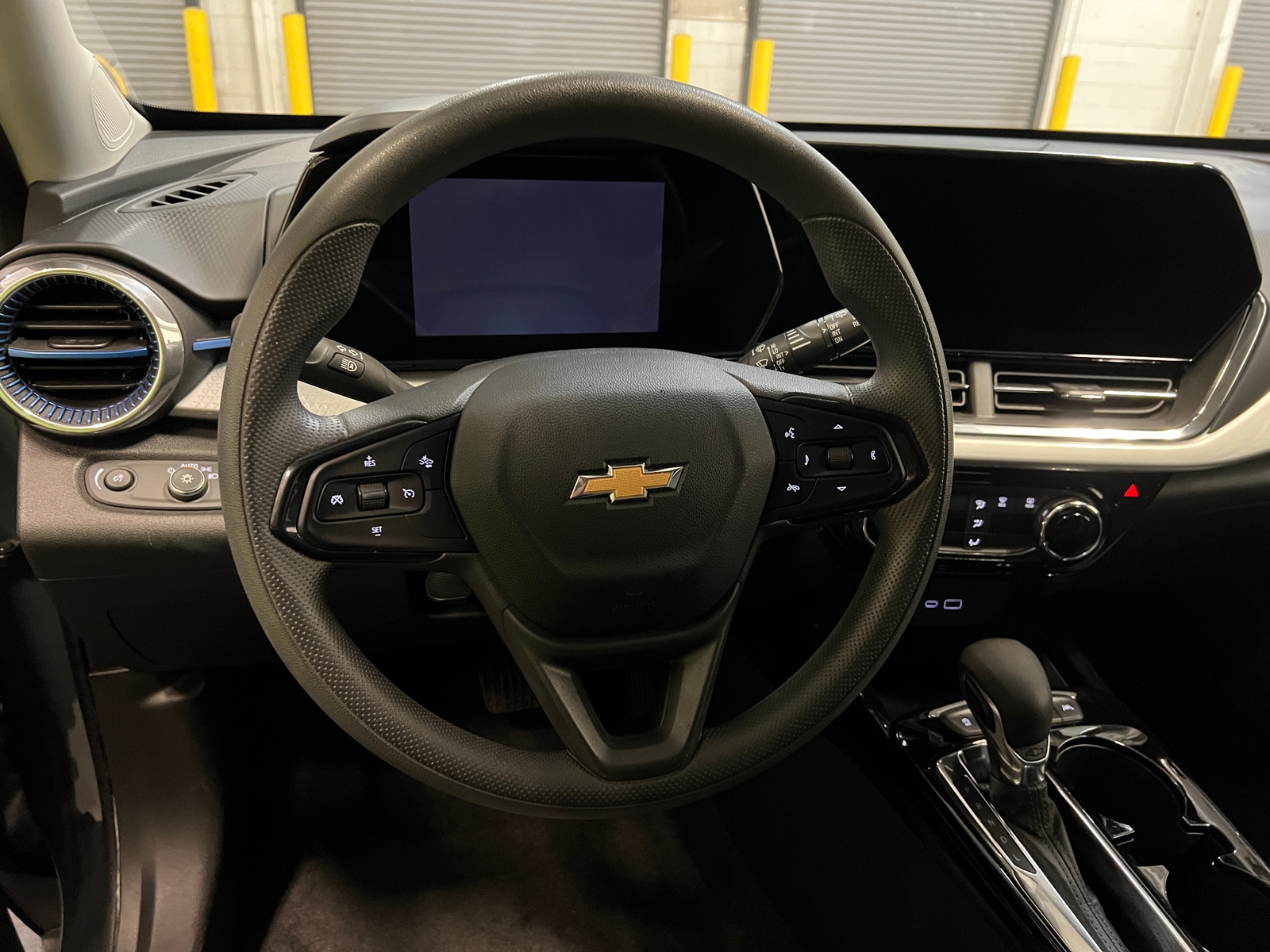 Thumbnail: 2025 Chevrolet Trax - 4