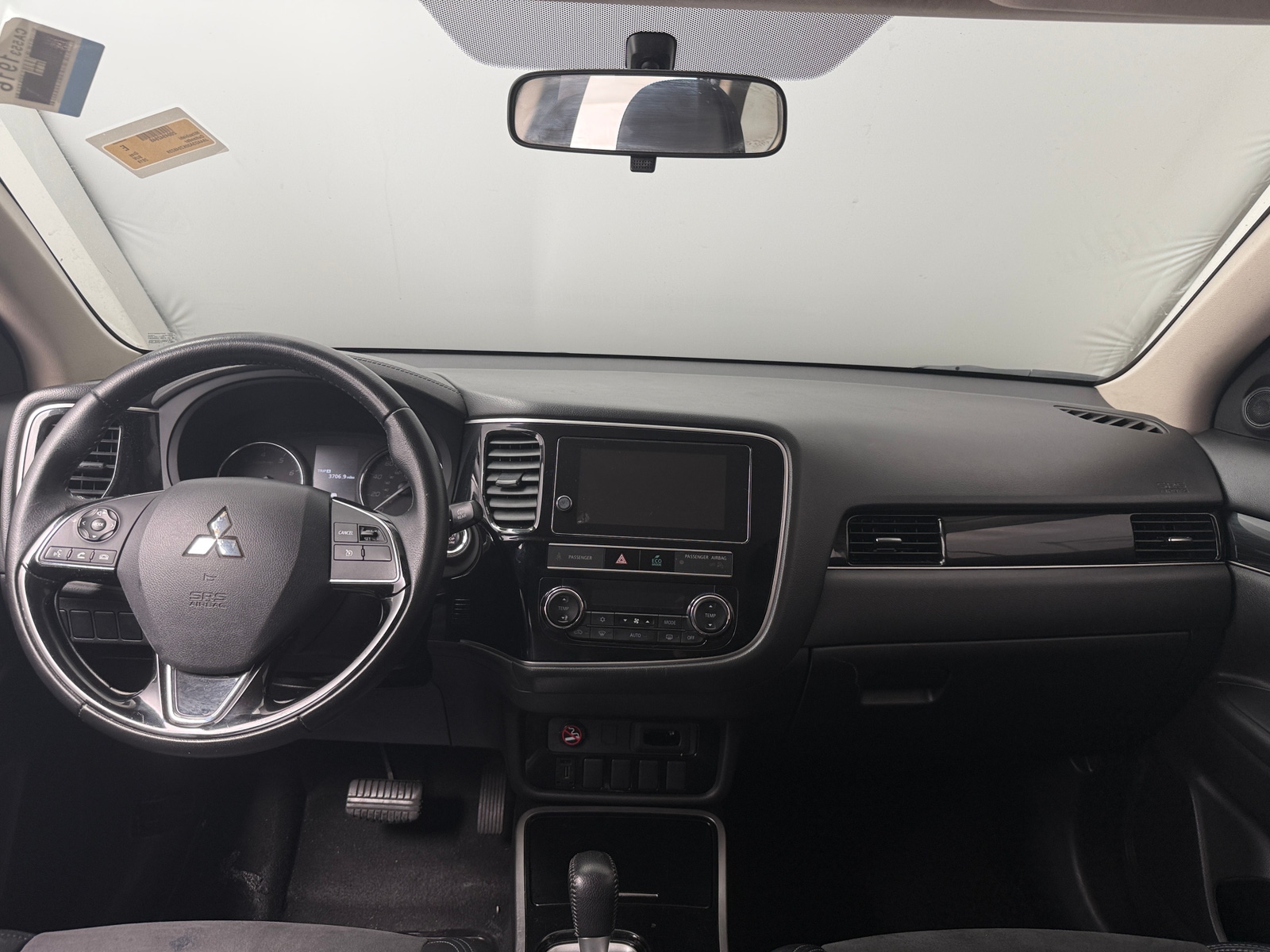 Thumbnail: 2019 Mitsubishi Outlander - 3