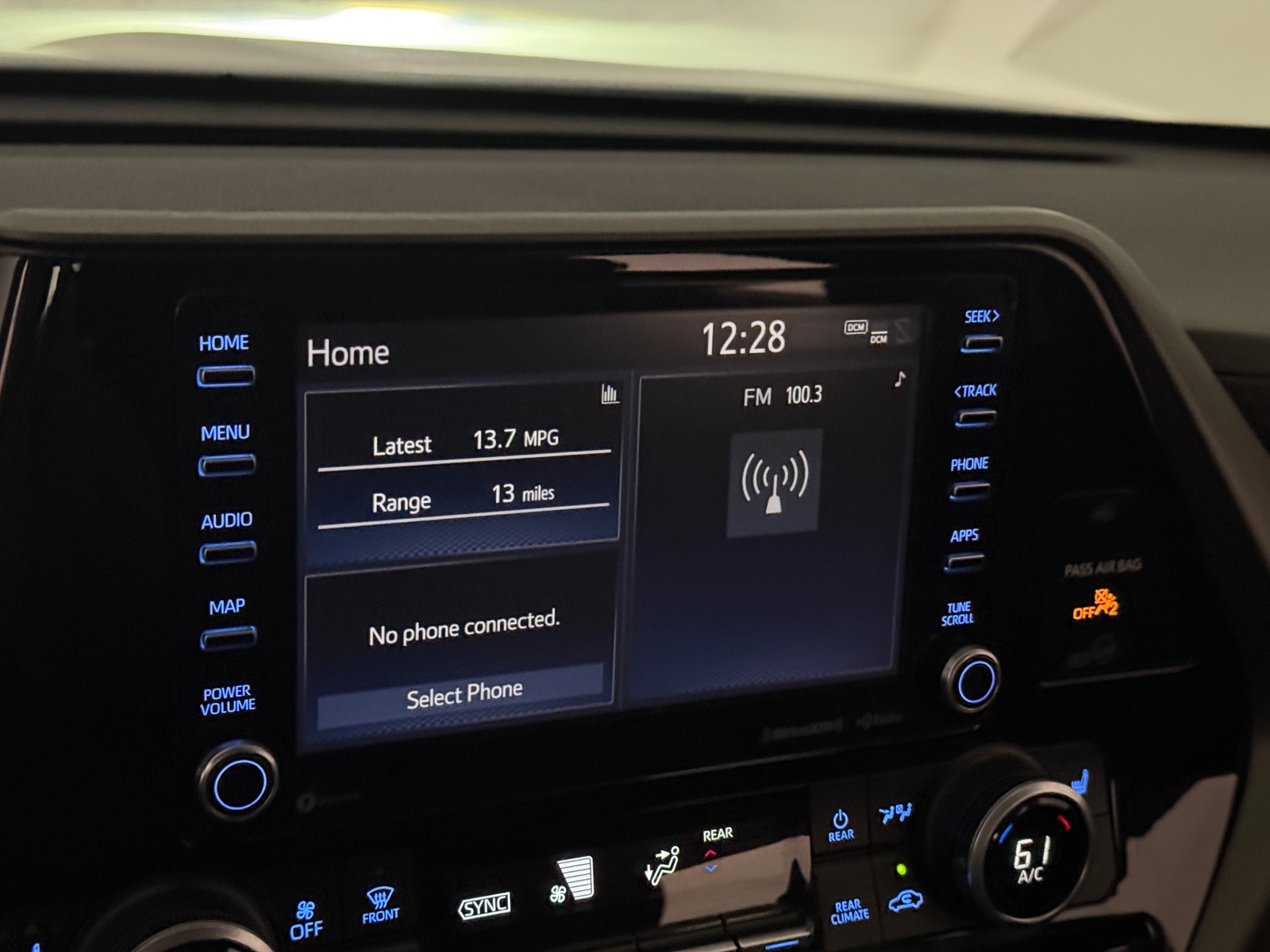 Thumbnail: 2021 Toyota Highlander - 3