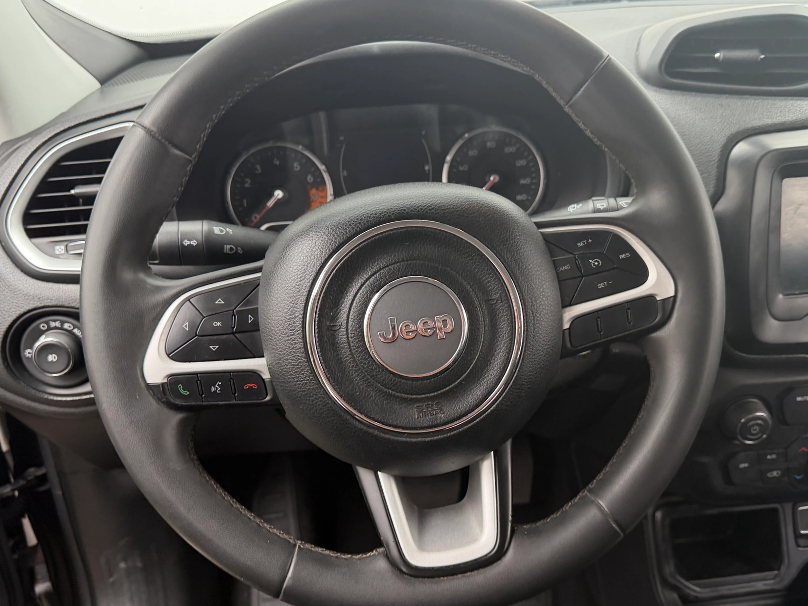 Thumbnail: 2018 Jeep Renegade - 5