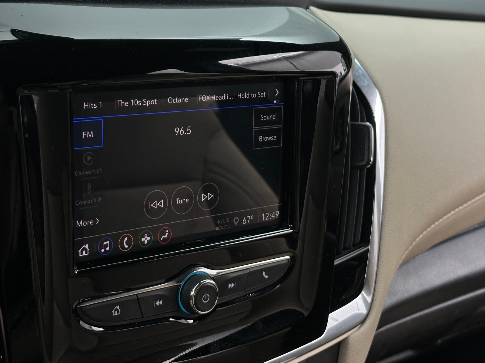 Thumbnail: 2023 Chevrolet Traverse - 4