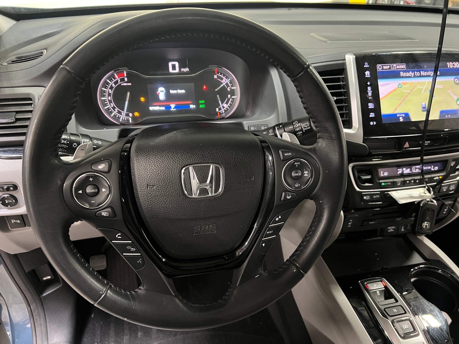 Thumbnail: 2017 Honda Pilot - 4