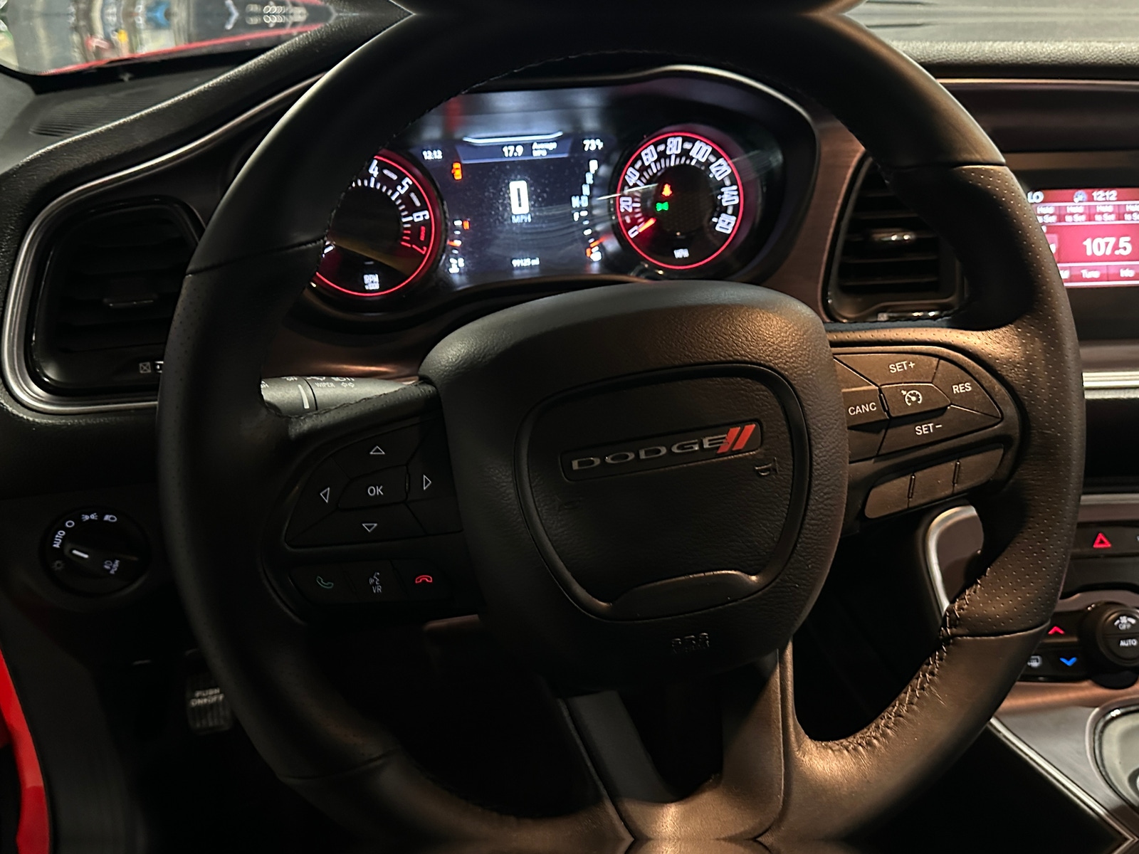 Thumbnail: 2017 Dodge Challenger - 4
