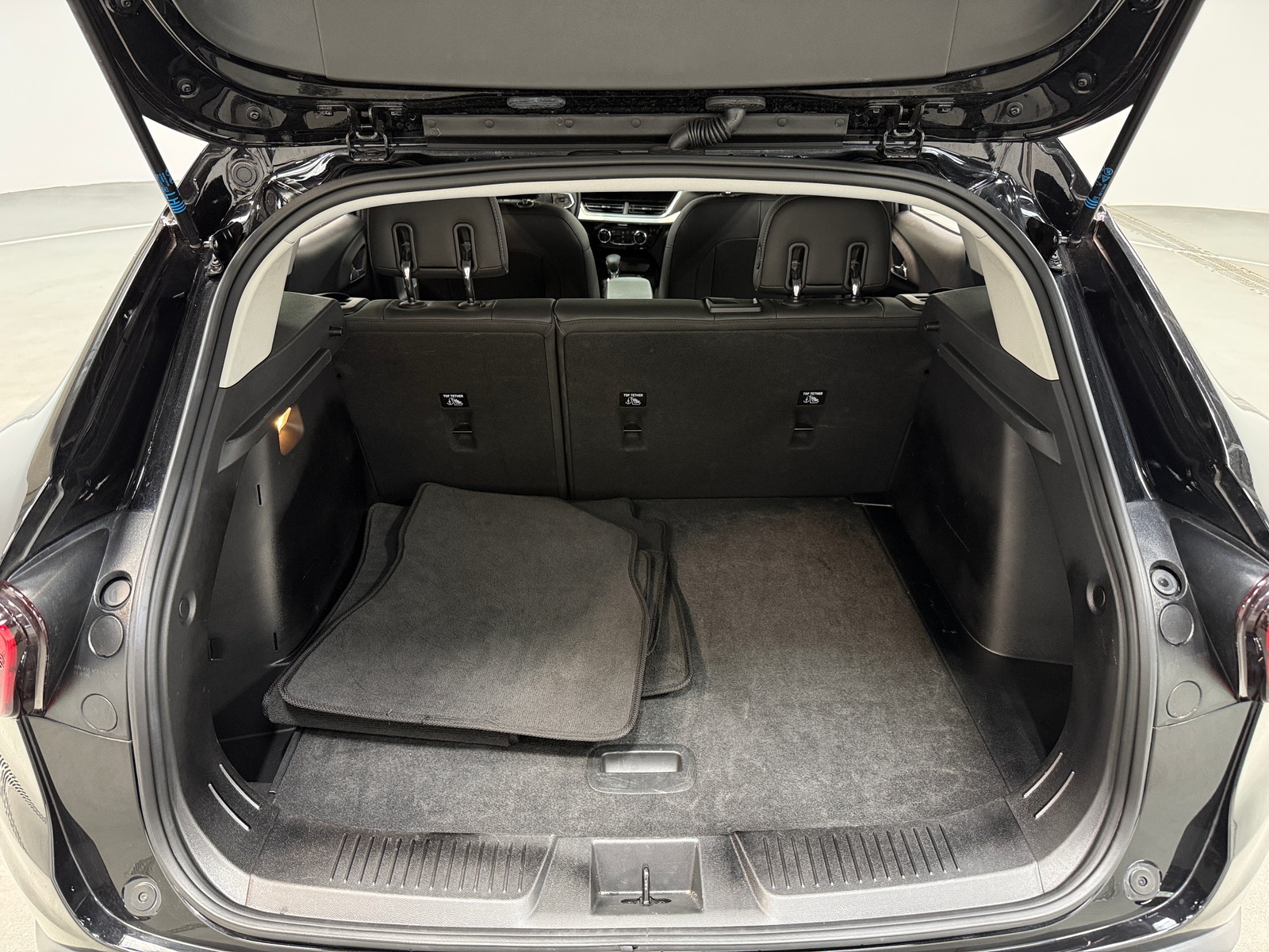 Thumbnail: 2025 Chevrolet Trax - 6