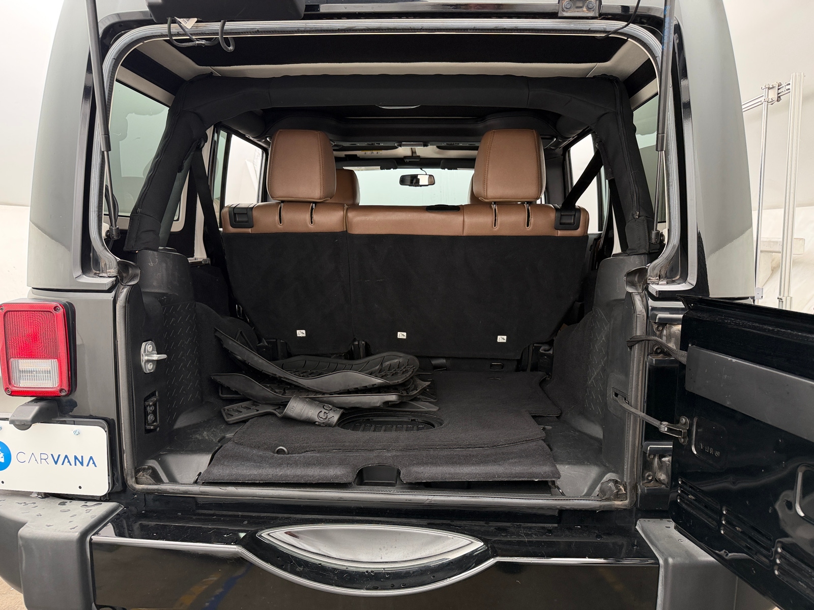 Thumbnail: 2016 Jeep Wrangler - 6