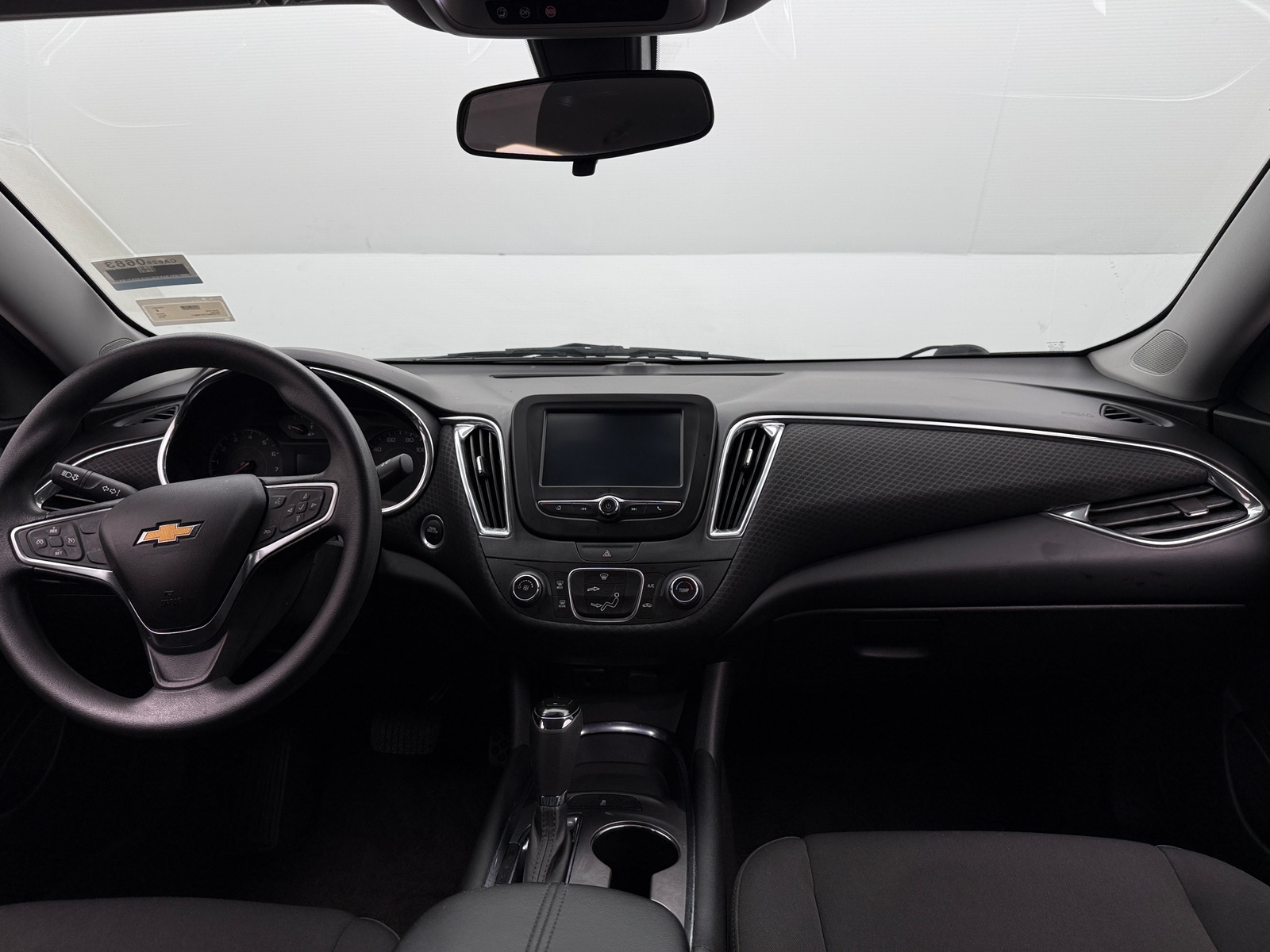 Thumbnail: 2018 Chevrolet Malibu - 3