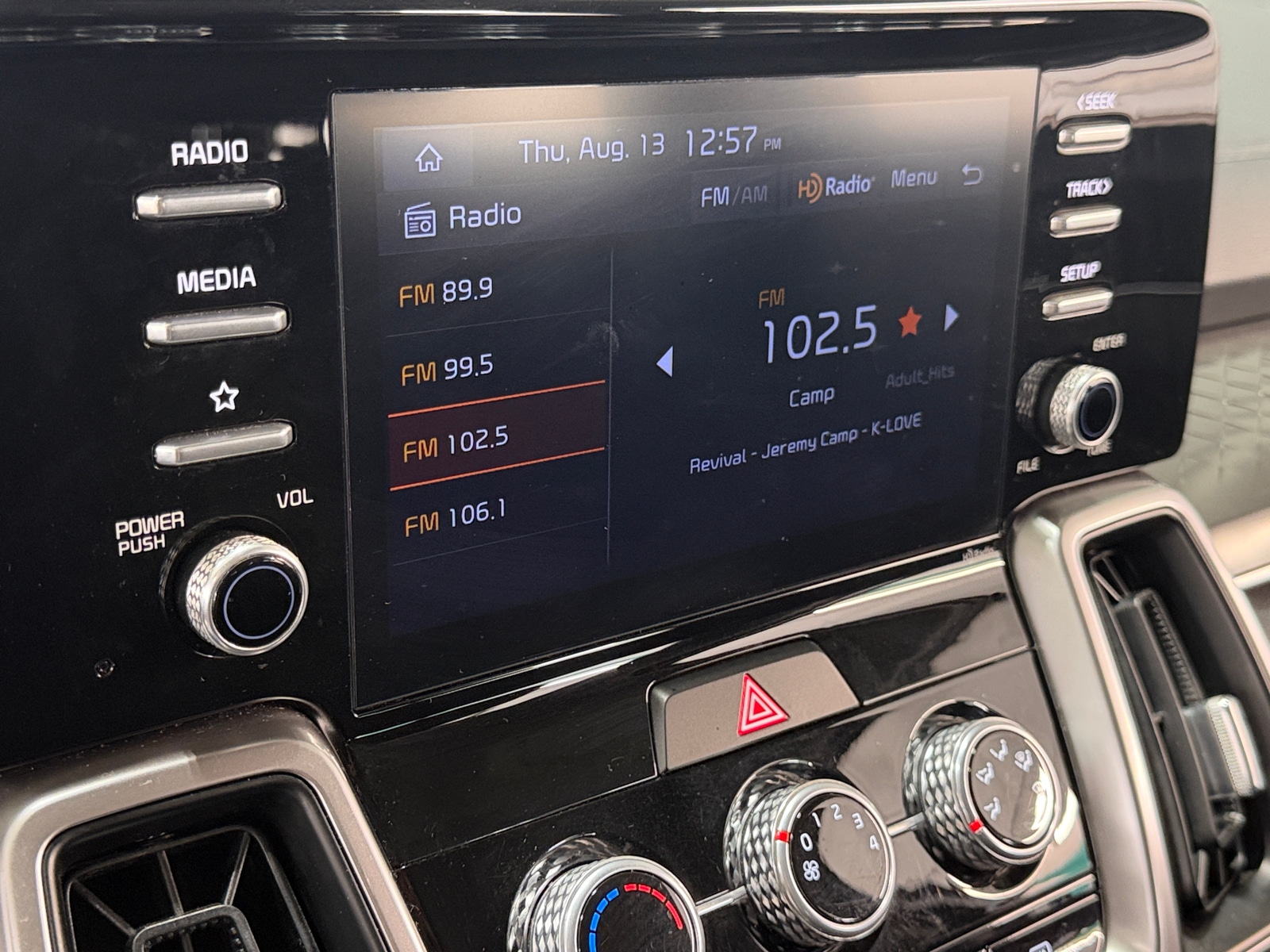 Thumbnail: 2022 Kia Sorento - 4