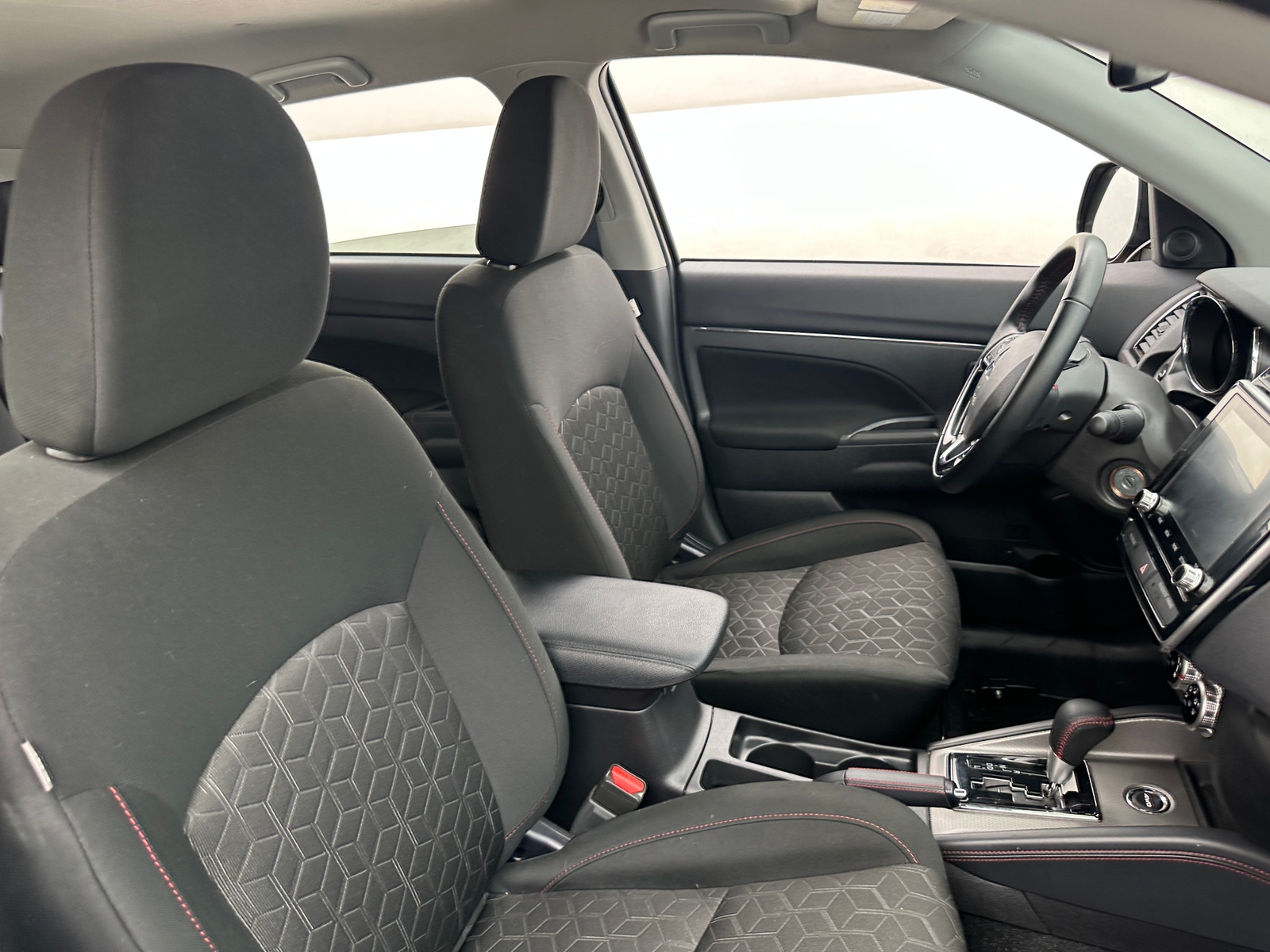 Thumbnail: 2026 Mitsubishi Outlander Sport - 2